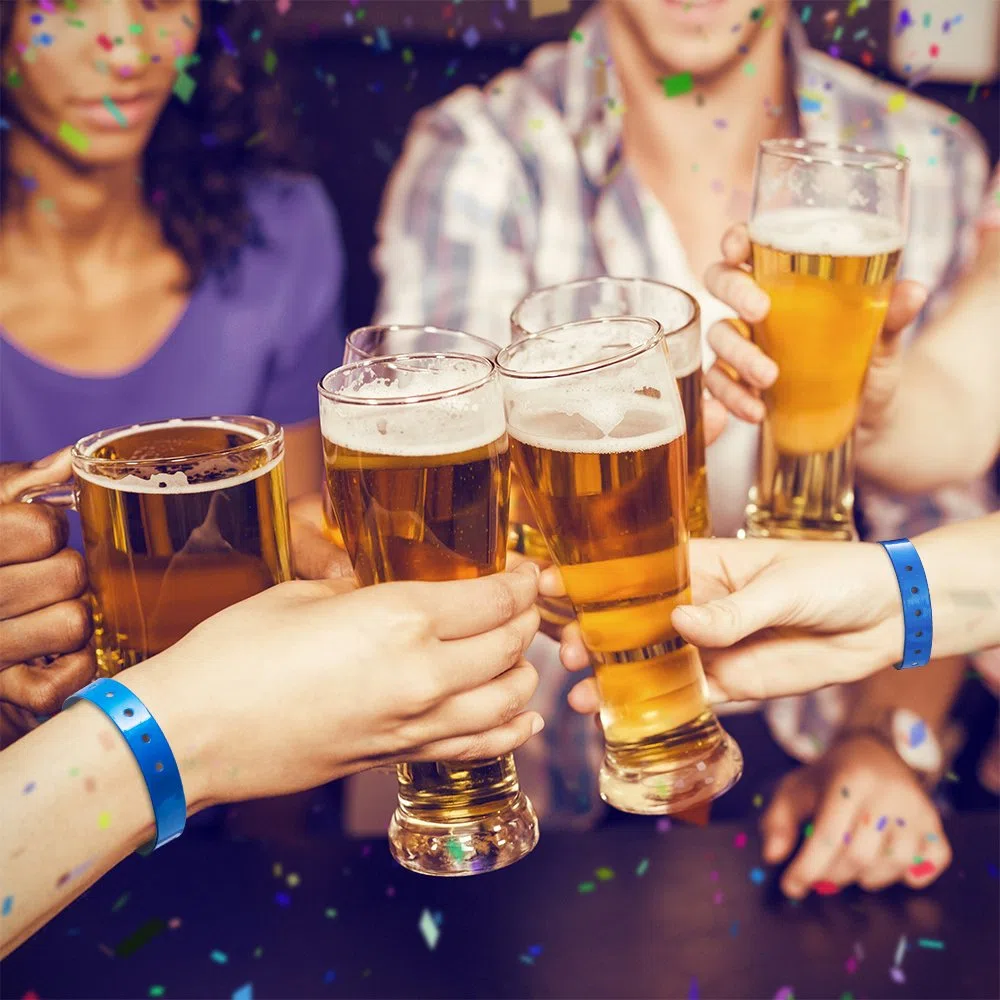 ouchan varios colores pulseras de plástico – paquete de 100 pulseras para eventos Club música reunión fiesta Festival