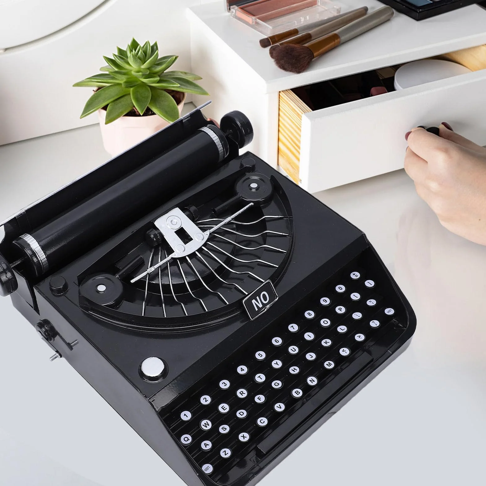 Modelo de Máquina de Escribir Antiguo, Buen Diseño Black Portable Typewriter para Oficina
