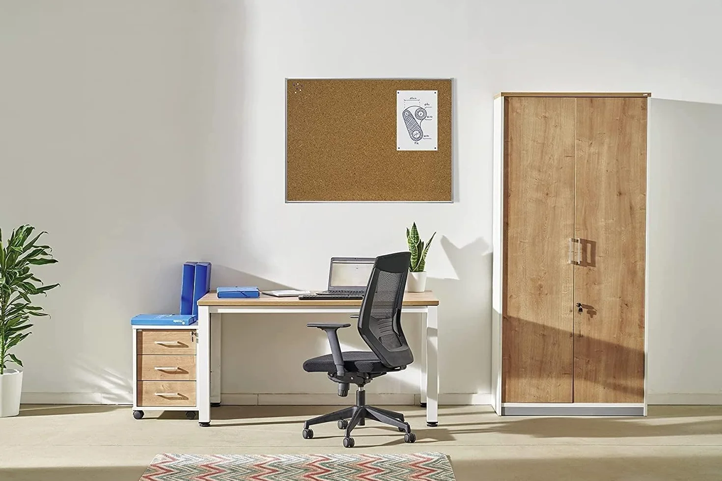 Rocada | Tablero de Corcho 120 x 90 cm - Marco de Aluminio - Tablón de Anuncios para Oficina, Aula y Pared - Corcho Natural Resistente