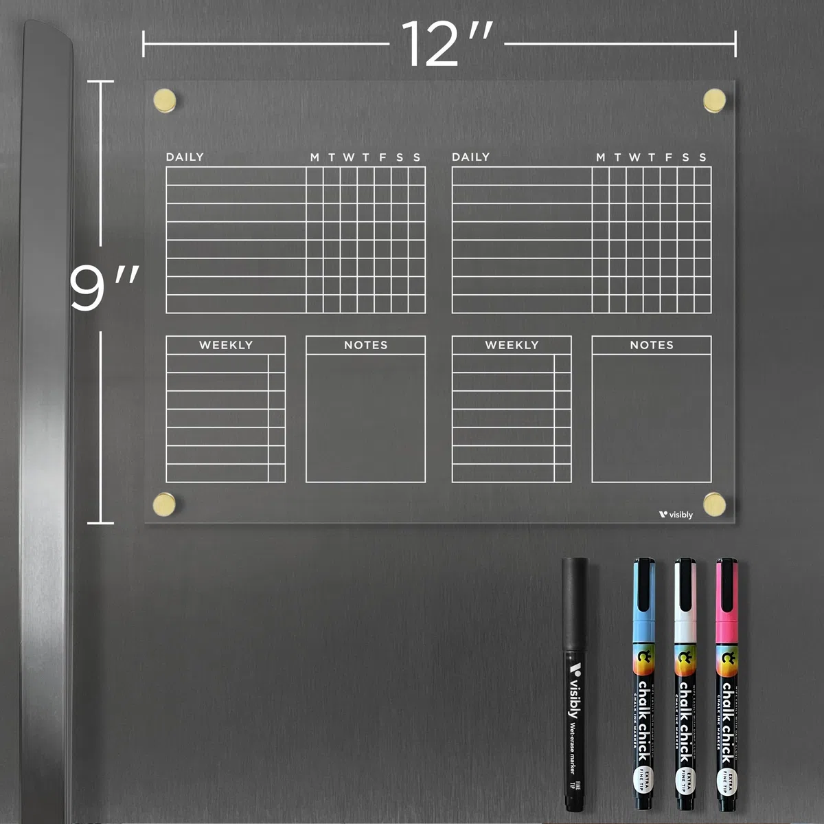 Tabla magnética acrílica de tareas para nevera con sección semanal y de notas. Incluye 4 marcadores magnéticos de borrado en húmedo para refrigerador, 12 x 9 pulgadas. ¡Pon a esos niños a trabajar! |