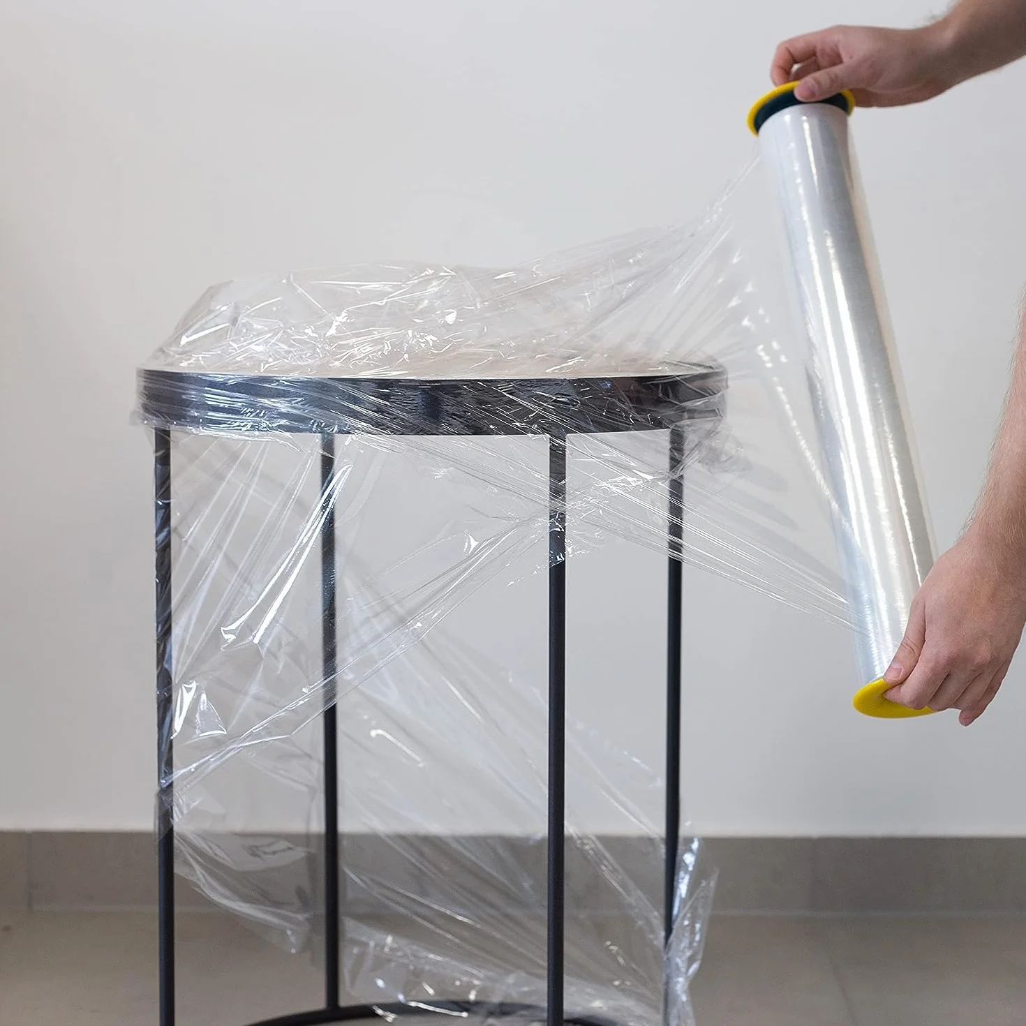 Film Transparente o Negro para Embalar 50CM x 200M,23 Micras Rollo de Papel Film Resistente de Plástico con Alta Elasticidad para Mudanzas y Envíos (Transparente, 6 ROLLOS)