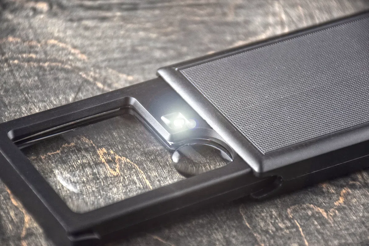 SE ML731L - Lupa bifocal iluminada