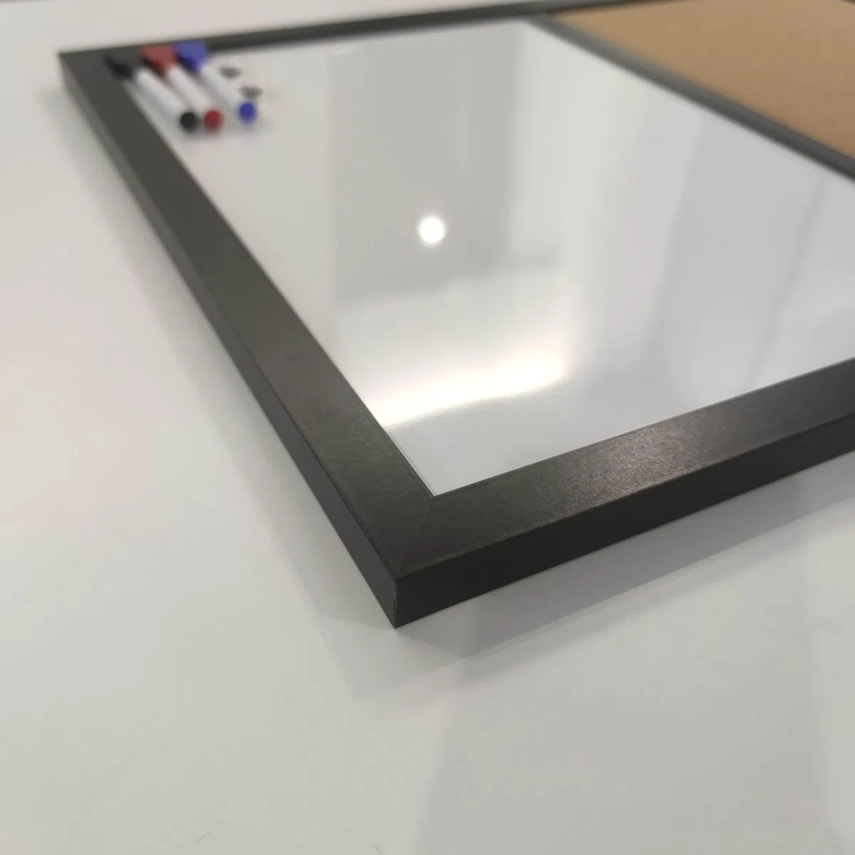 Pizarra combinada magnética de borrado en seco y tablero de corcho, tablero combinado de 24 x 18 pulgadas, marco negro