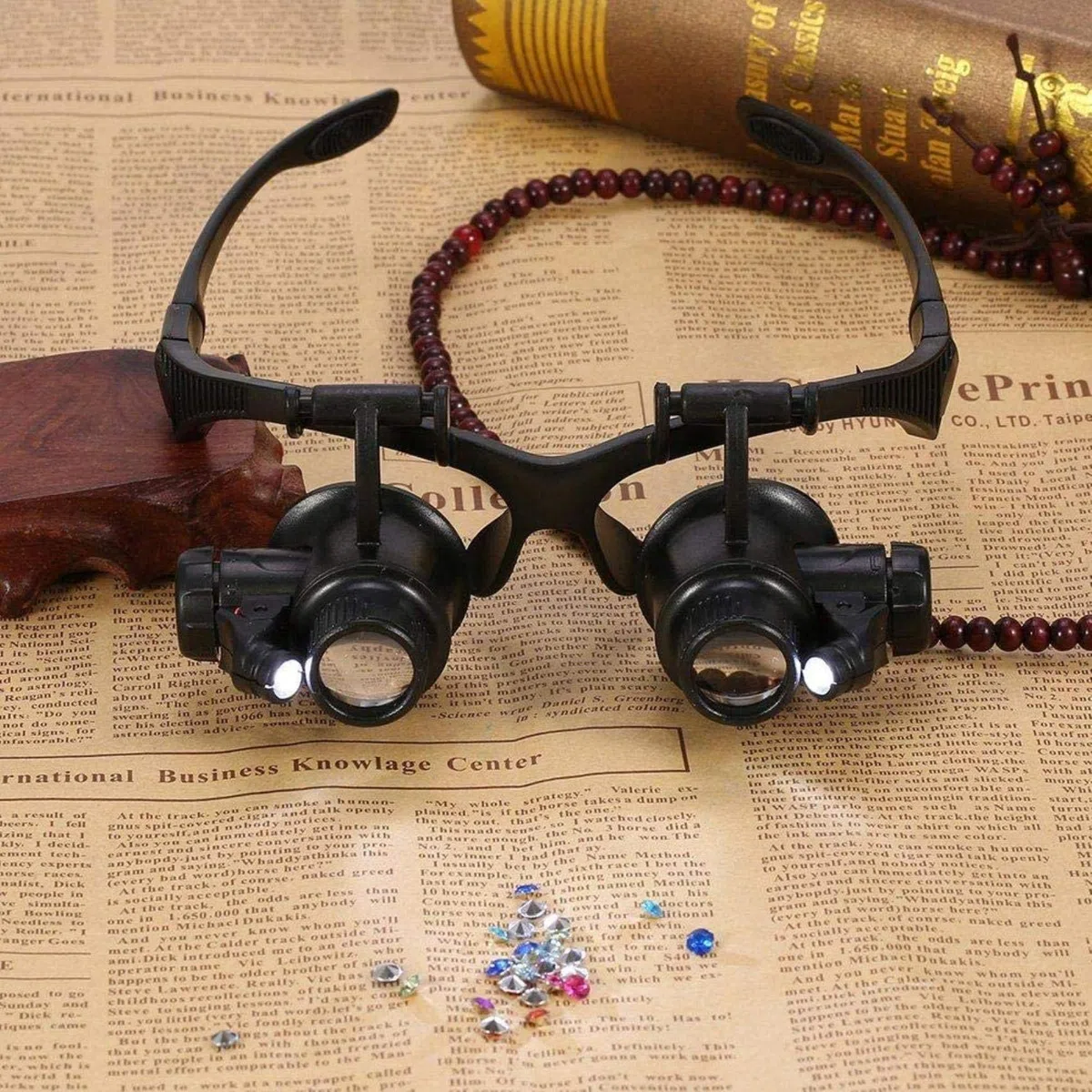 Lupa con Luz Montada En La Cabeza, Lupa De Diadema Manos Libres, Lupa para Reparación De Relojes con Luz Led, Cambia Entre Diferentes Aumentos, Dos Modos De Uso.
