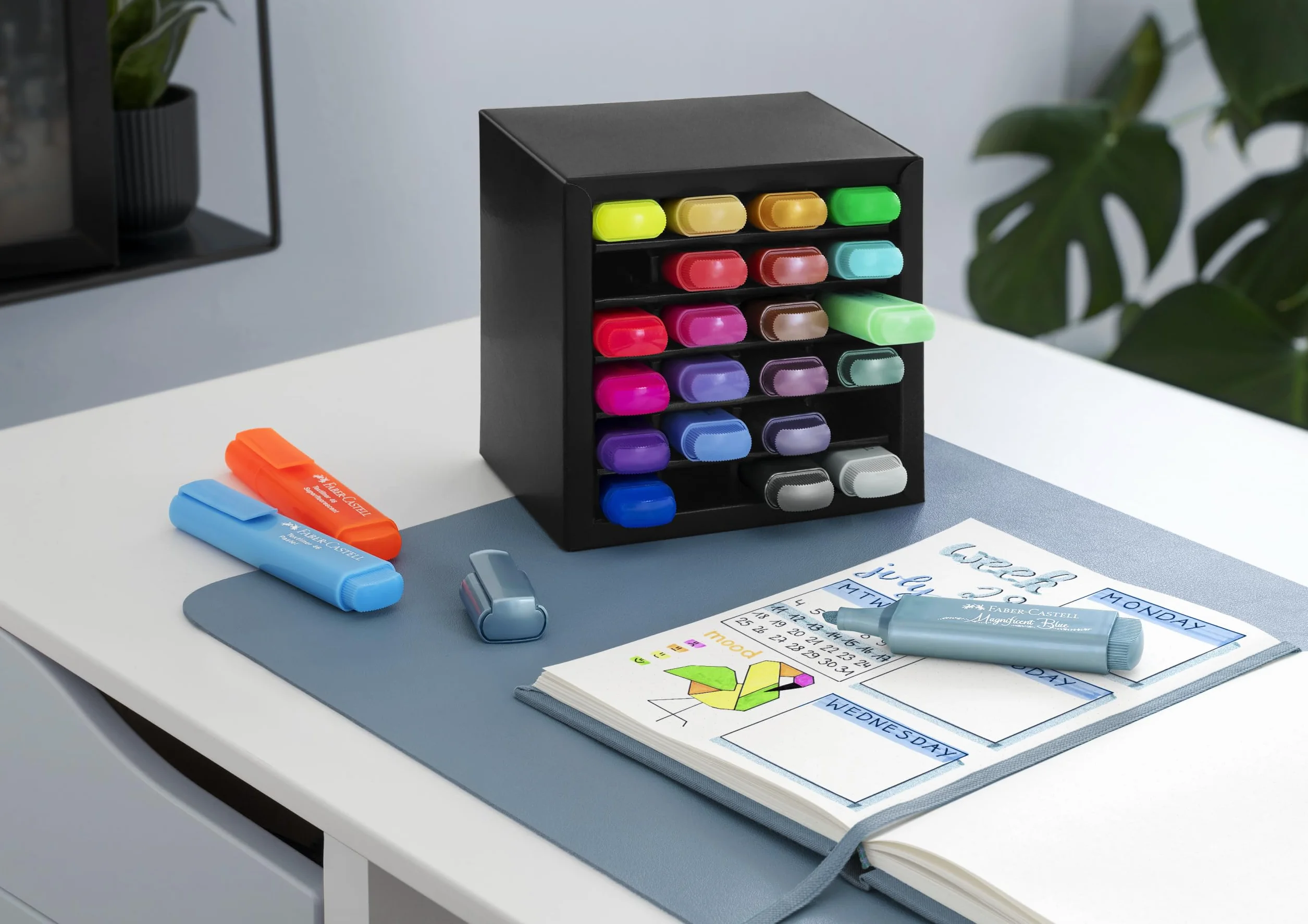 Faber-Castell 254602 - Set de Mesa 24 Textliner 46