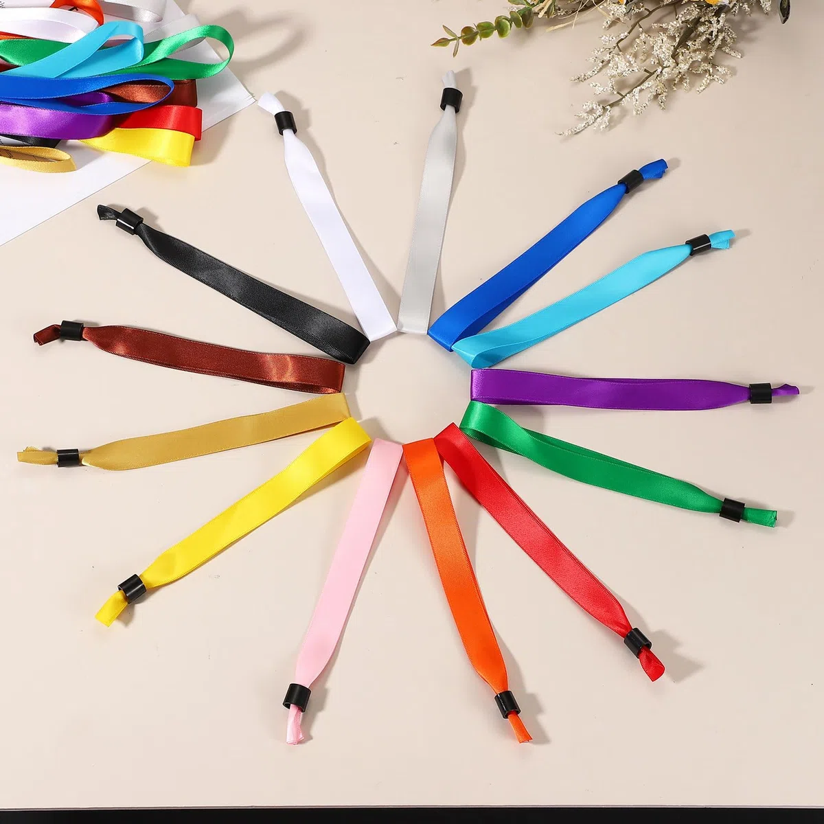 QUARKZMAN 100 Pcs Pulseras De Tela Para Eventos, Pulseras Desechables Para Fiestas, Conciertos, Actividades, Clubes, Festivales, Admisión, Eventos, Verde