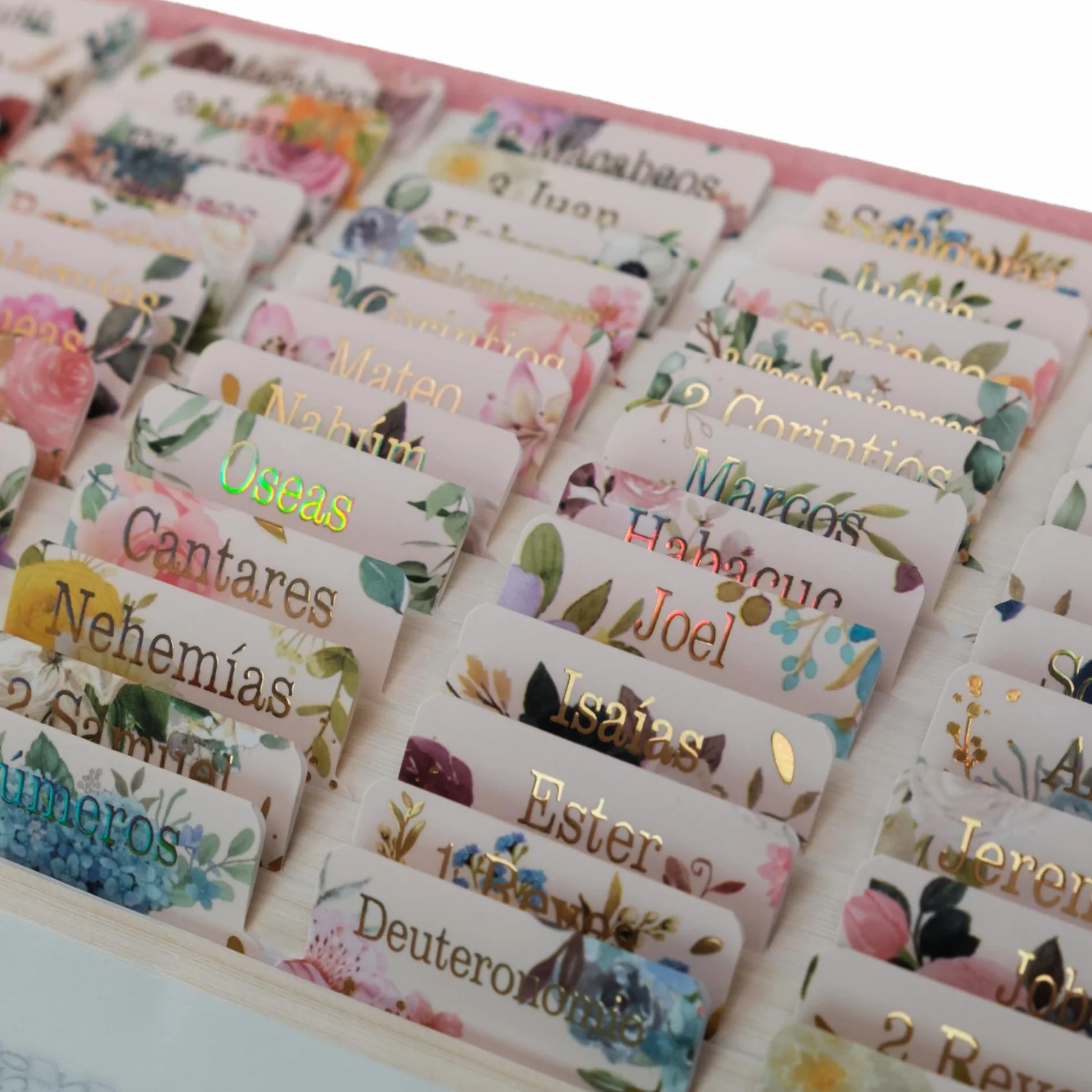 UPAFEXXI Pestañas de la Biblia laminadas españolas para mujeres y hombres (letras en relieve de lámina dorada) Pestañas de la Biblias, 80 pestañas de impresión grande de reposición, fáciles de leer y
