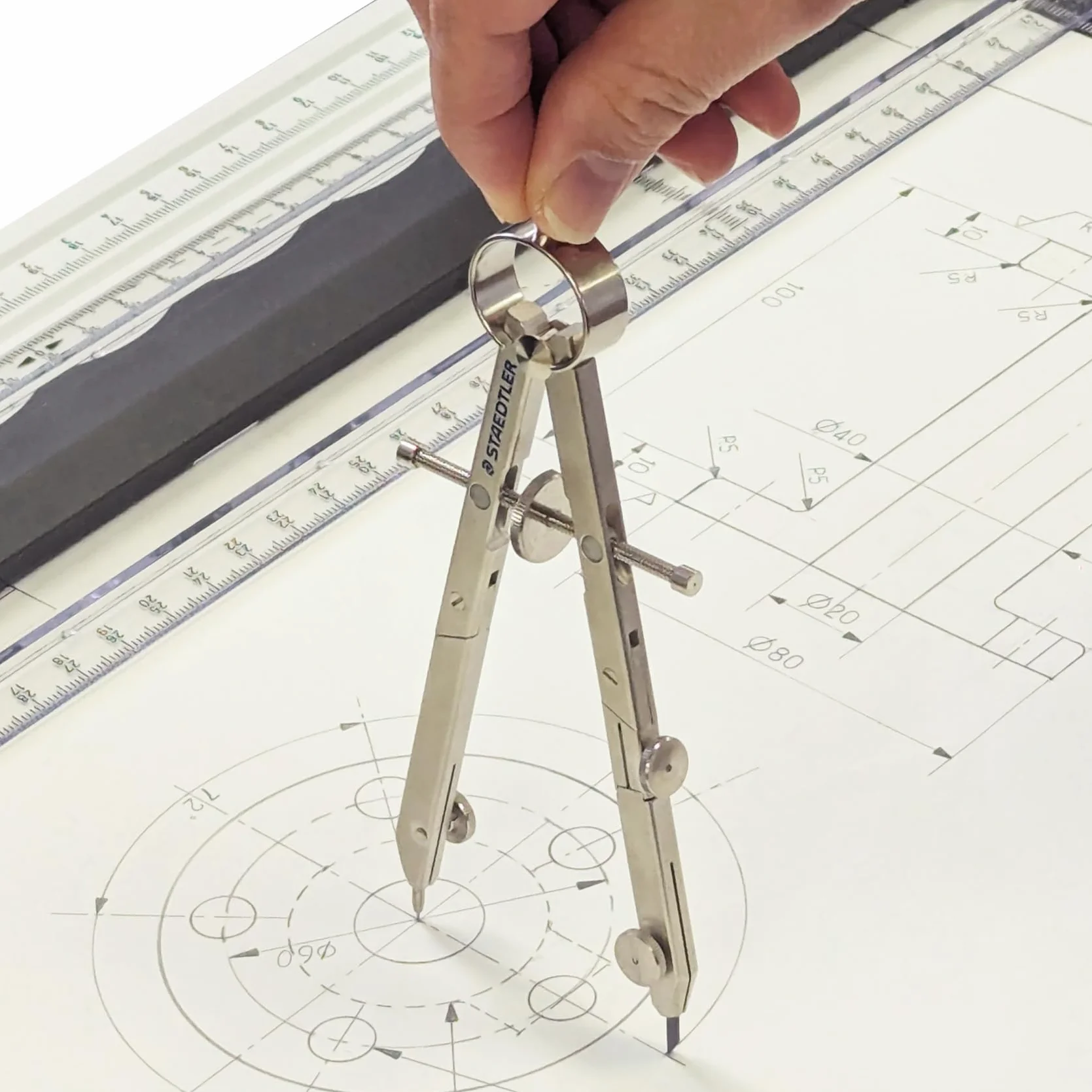 STAEDTLER 551 01 Compás Plateado