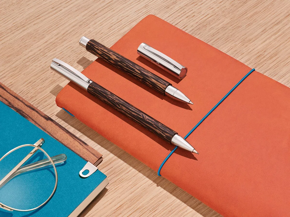 FABER-CASTELL - Lápiz giratorio Ambition Coco, 0,7 mm | Lápiz de plomo de alta calidad con eje de madera de coco, incluye embalaje de regalo