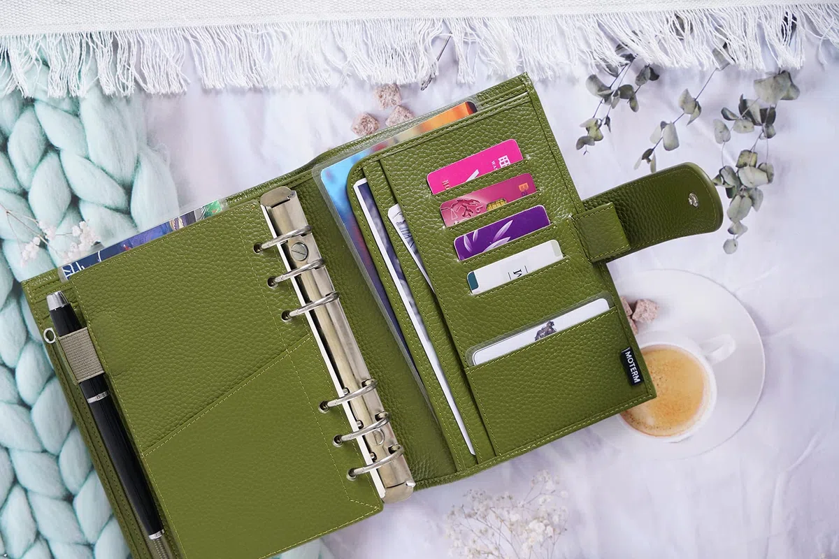 Moterm Personal Luxe Planificador de Anillas - Organizador Carpeta de Cuero Auténtico (Anilla 30mm, Verde Oliva Guijarro)