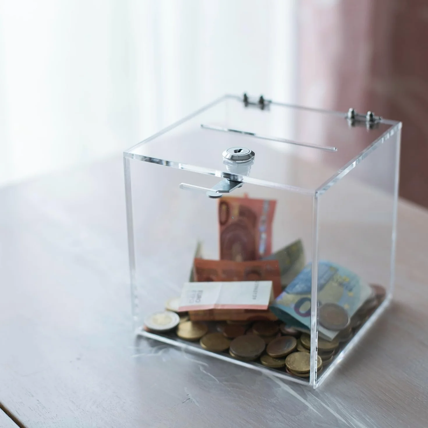 HMF 46919 Caja de donación de acrílico con cerradura | 15 x 15 x 15 cm | DIN A6 | Transparente