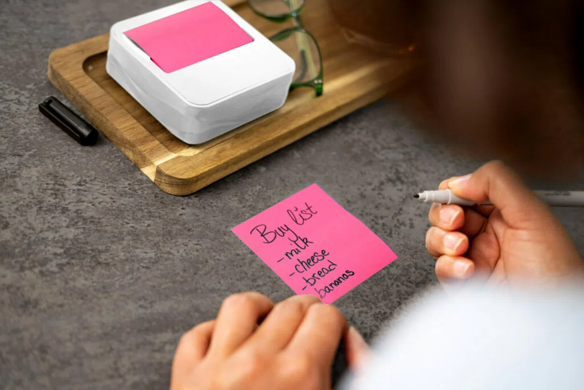 Post-it Dispensador de notas emergentes súper pegajoso, paquete de 2, blocs blancos de 3 x 3 pulgadas, incluye 2 dispensadores y 6 bloc de notas emergentes (90 hojas por bloc, 540 hojas en total) para