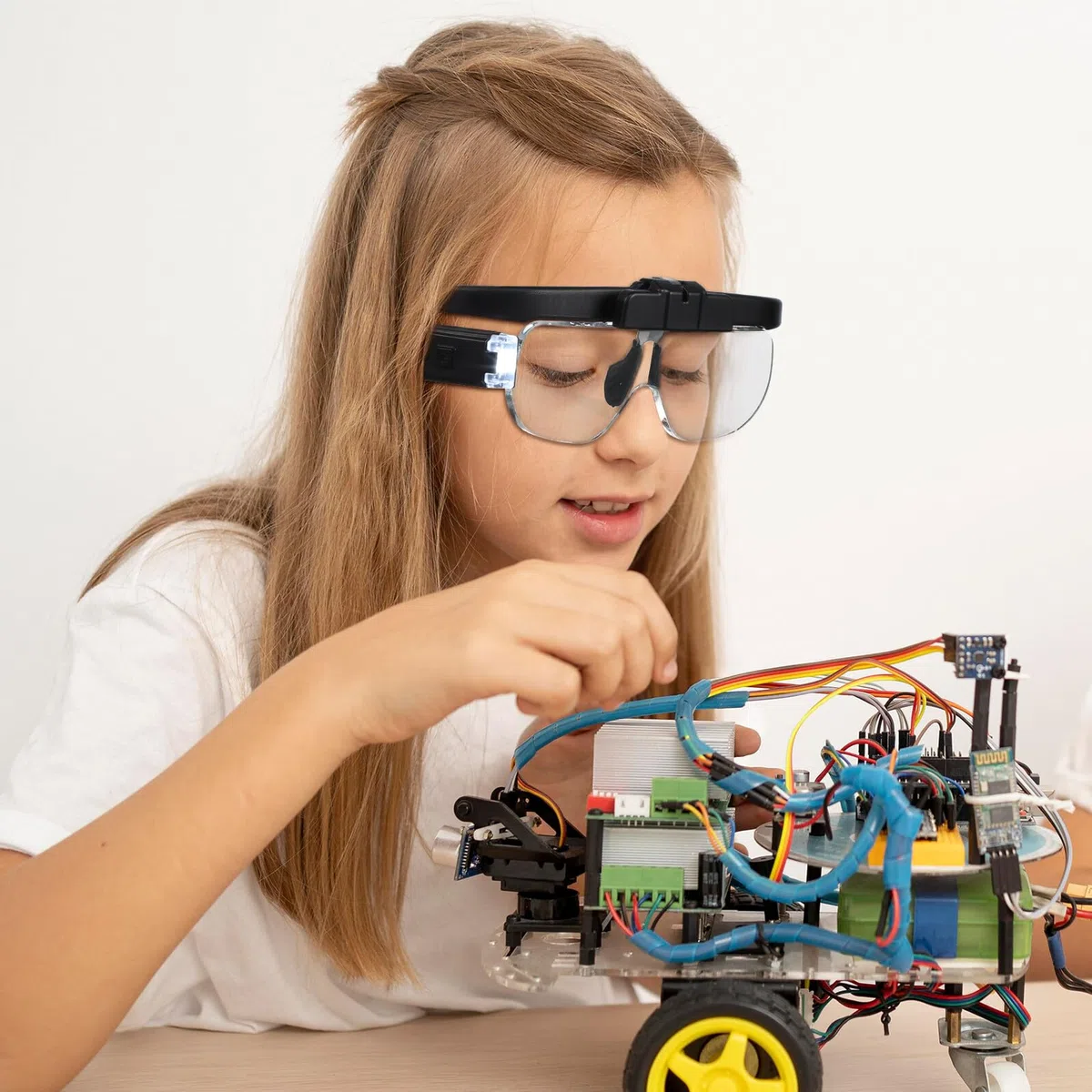 DOITOOL Lupa de Cabeza con Luz LED Recargable Gafas de Aumento Manos Libres Ergonómicas para Lectura Manualidades Reparación Electrónica