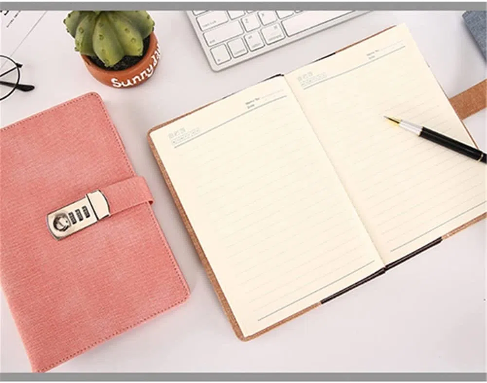 ACiyD Contraseña Cuaderno Papel Bloqueable Libro portátil PU Cuero Diario Cerradura Diario del Viajero Plan semanal Papelería Escolar Regalos (Color : Style B) (Color : Style C) (Style D)