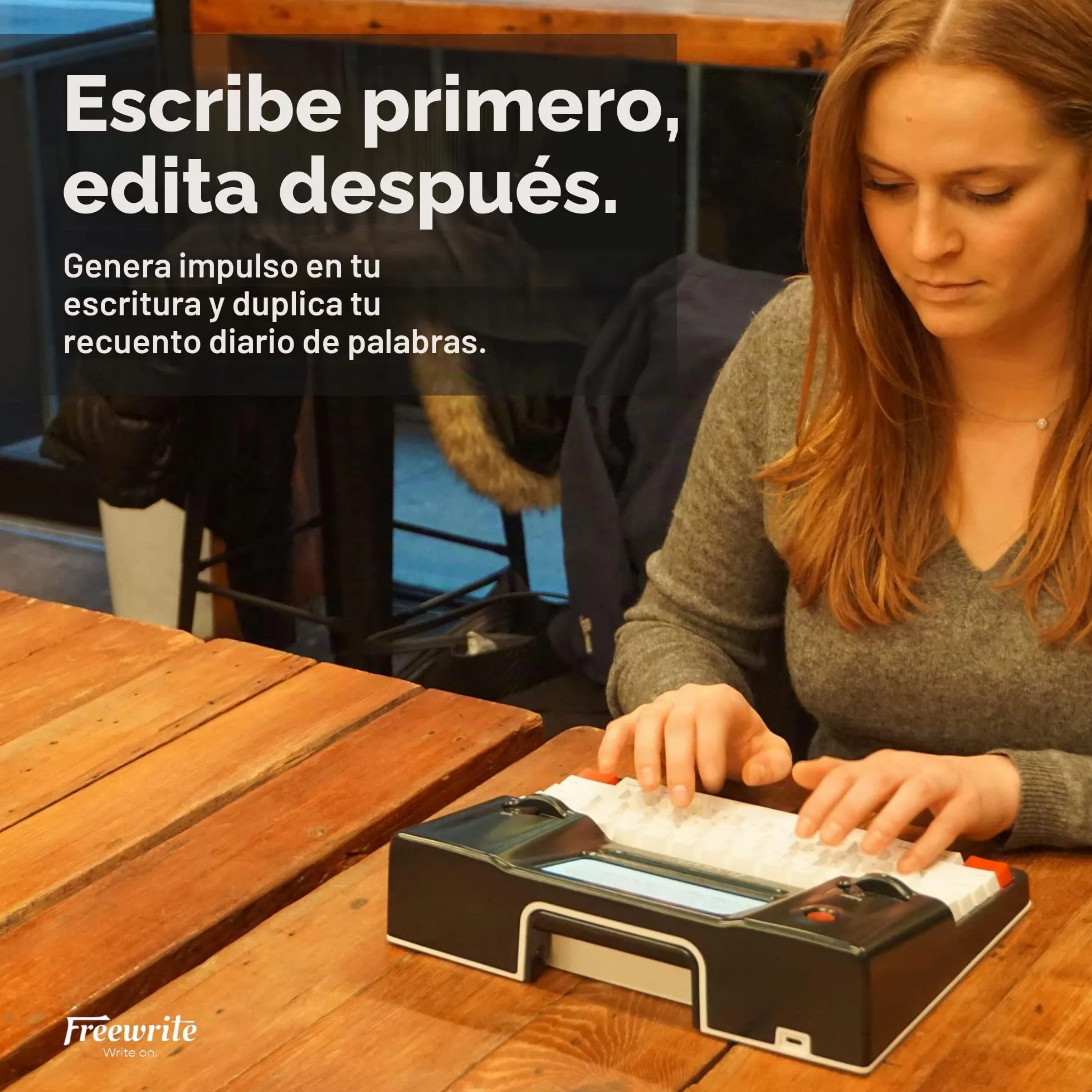 Astrohaus Freewrite - Máquina de Escribir Inteligente de 3ª generación, Herramienta de Escritura sin distracciones con Pantalla de Tinta electrónica iluminada, Teclado mecánico y sincronización Wi-Fi