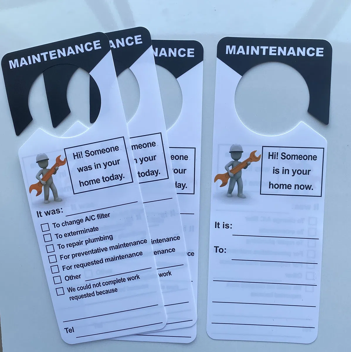 3.5 x 9.5 pulgadas, 100 paquetes de etiquetas de mantenimiento para gestión de propiedades, alquileres de apartamentos para puerta, diseño de agujero grande, etiquetas de plástico