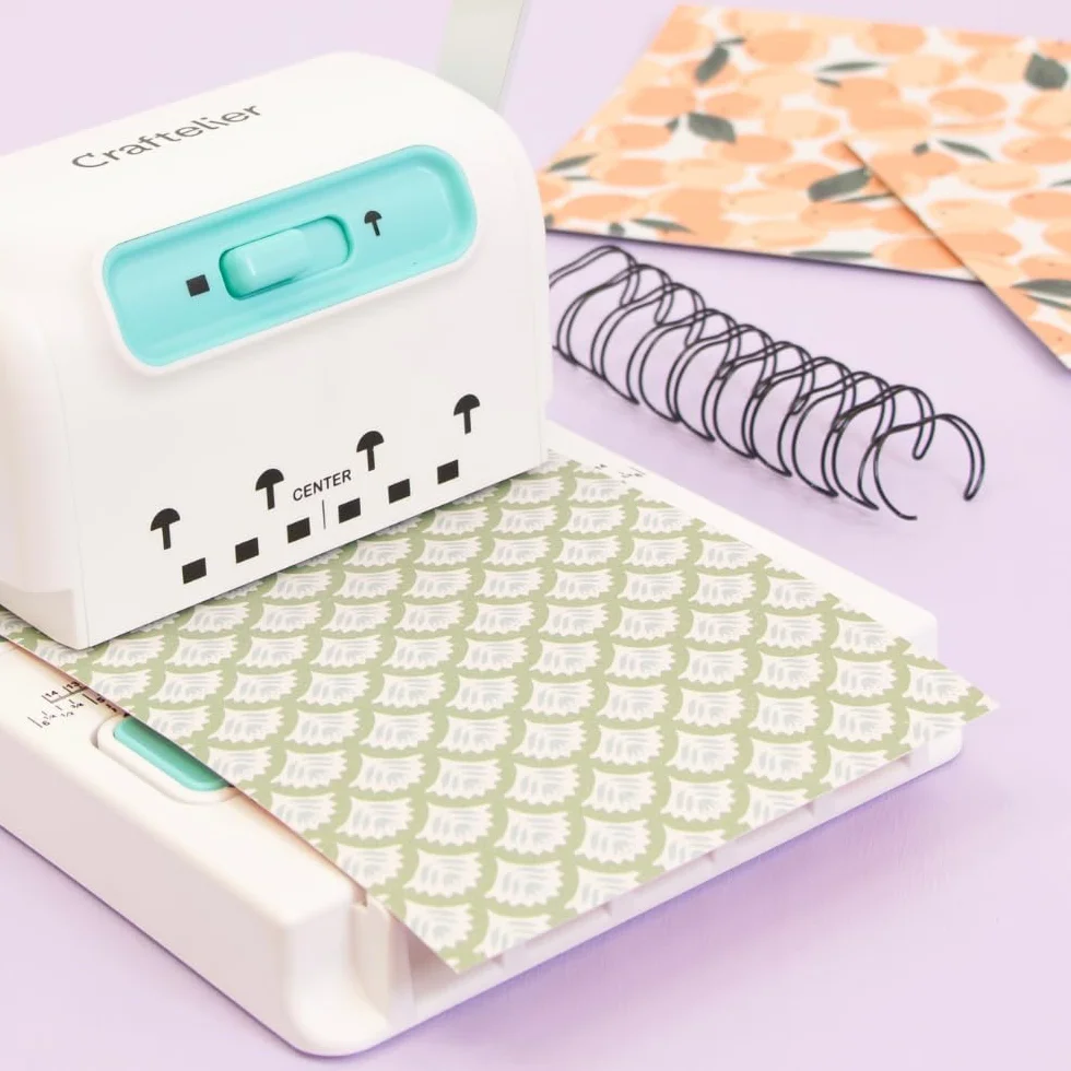 Craftelier - Encuadernadora Espiral 2:1 compatible con Anillas hasta 1" | Espirales de Encuadernación y Scrapbooking | Compatible con Papel A4 | Minty Duo Binding Machine | 23,5 x 16 x 21 cm