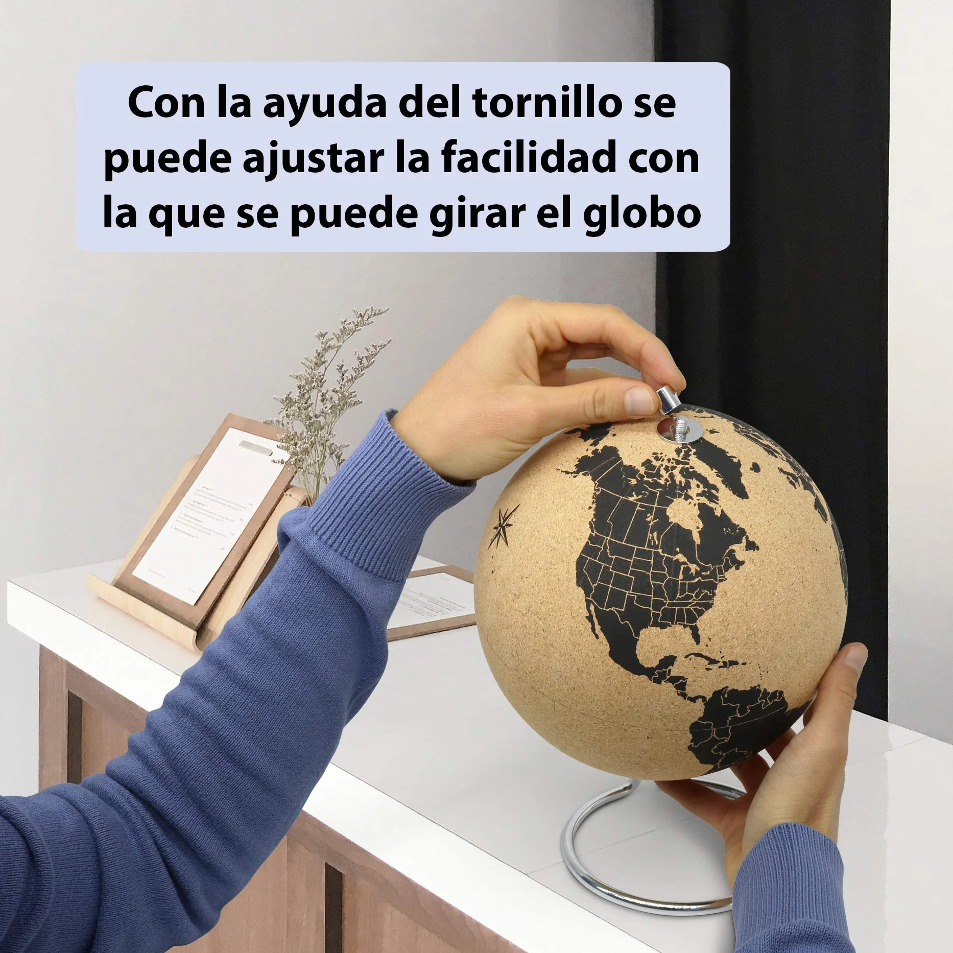 Globo terráqueo de corcho de 25 cm de alto con 54 chinchetas diferentes - Globo terráqueo giratorio hecho de corcho - como idea de regalo para los amantes de los viajes