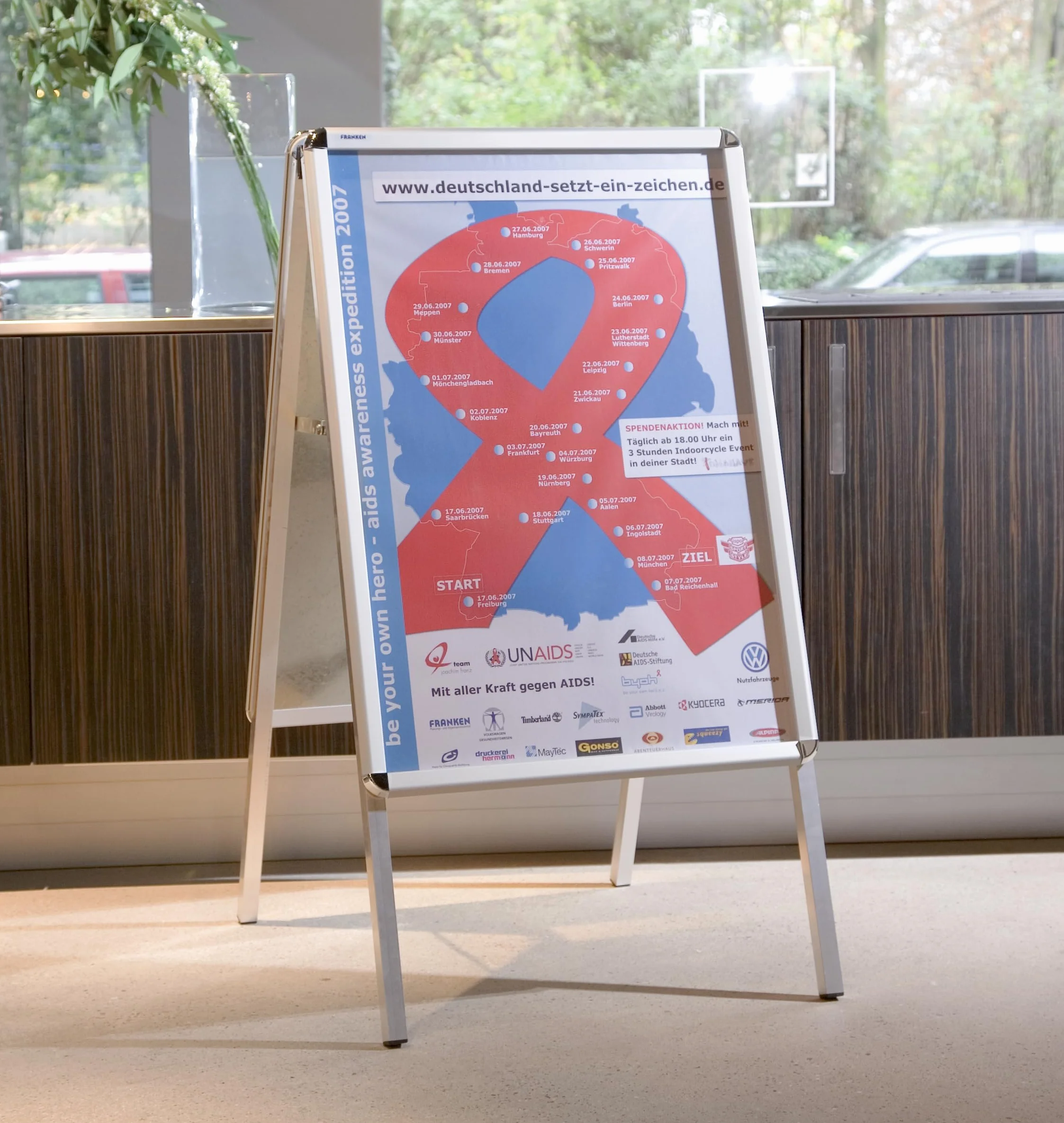 Franken A-Board Poster Frame - Tablero A1 para indicadores, plateado