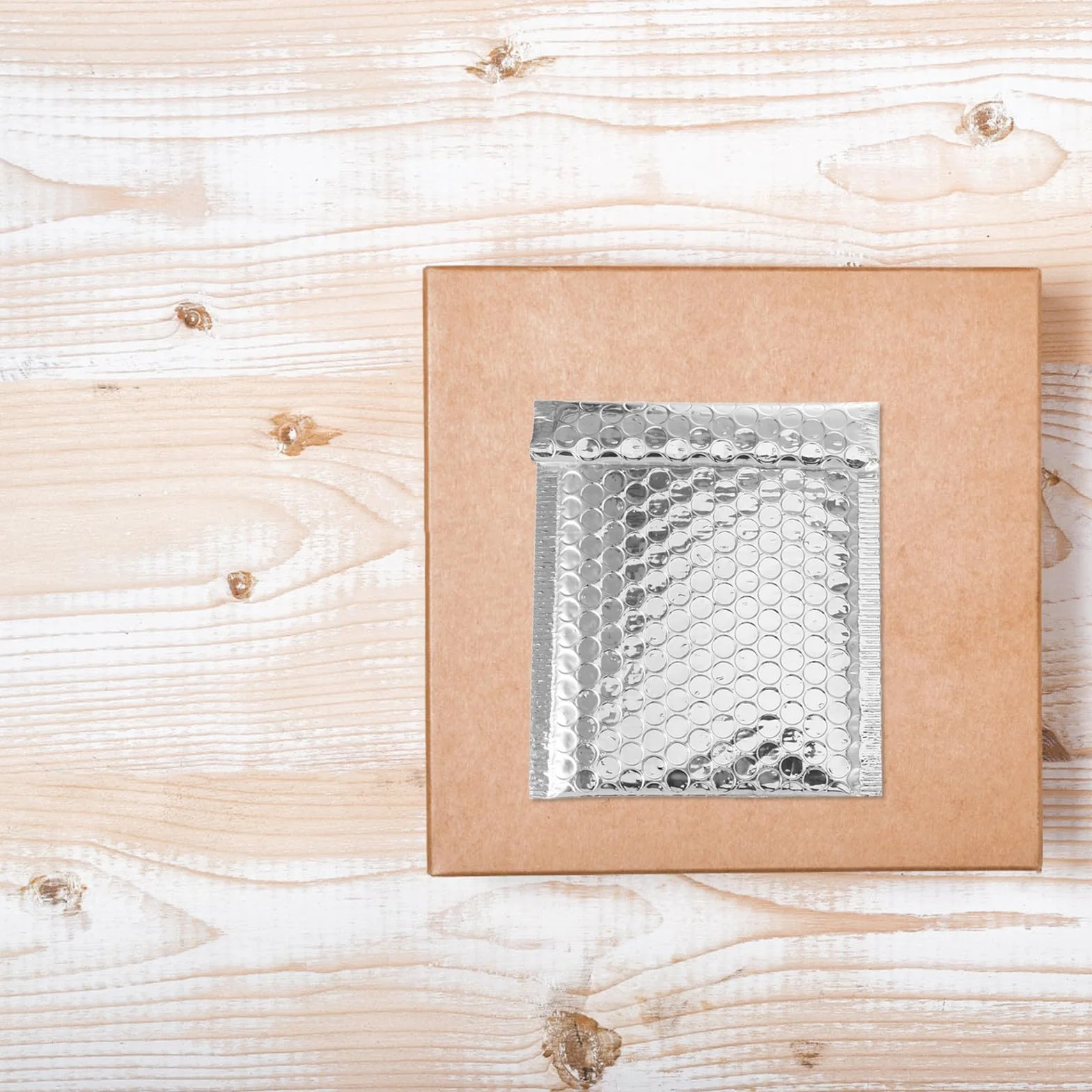 SUPVOX Sobres Acolchados Burbujas Plateadas, Tamaño 14x16 4 Cm, Autosellantes, 100 Unidades para Envío Postal y Protección de Productos en Correos
