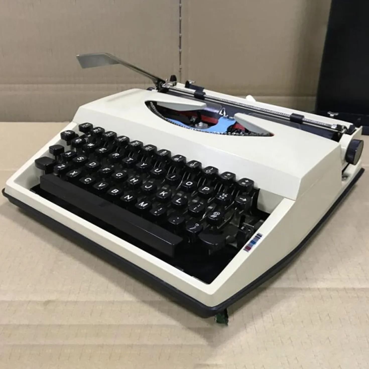 Máquina de escribir en casa Oficina Negocios Máquina de escribir Procesador de textos Etter Escritura de notas (C)