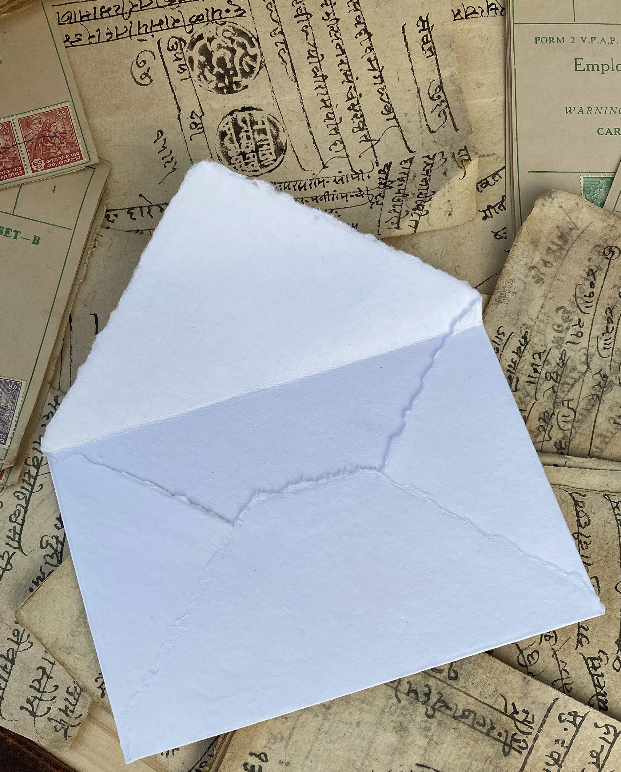 Wanderings Sobre Hecho a Mano con Borde Desgarrado Rosa - 4,25x6,25" / 11x16 cm - Paquete de 25 Prensadas en Frío - Anuncios, Invitaciones de Boda, Tarjetas de Felicitación, Manualidades - 150 GSM