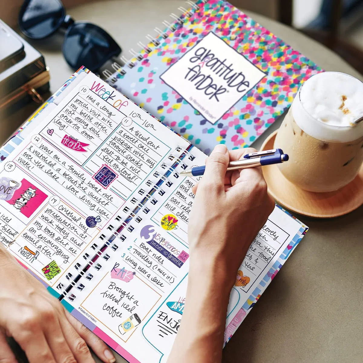 Diario de pensamiento positivo diario de 52 semanas sin fechas, para mujeres, adolescentes y niñas, 165 pegatinas ilustradas a mano incluidas, diario de gratitud para canalizar el pensamiento positivo