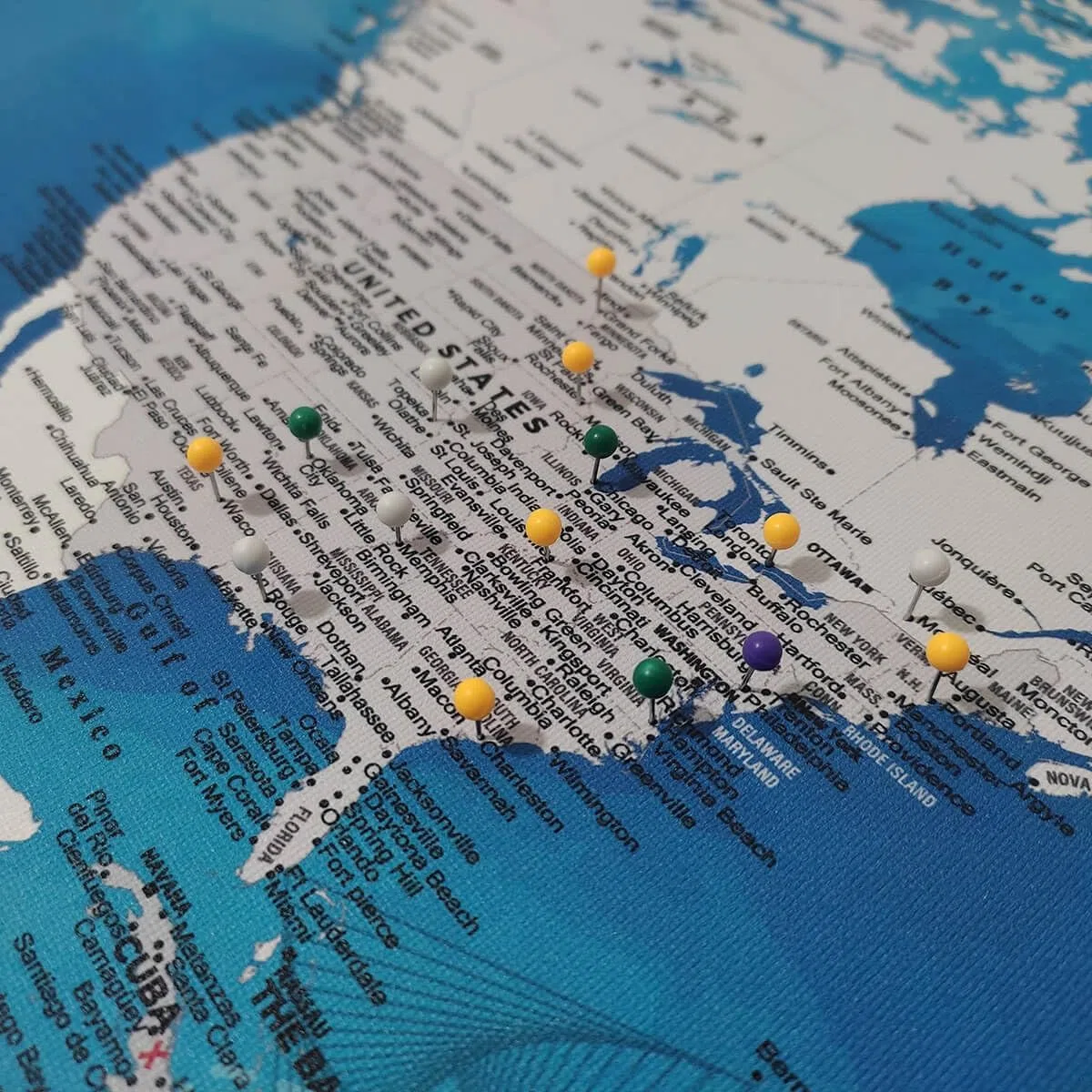 Canvas Art Bay Mapa del mundo de pirata - Lienzo de mapa del mundo personalizado - Mapa de viaje detallado con pines - Impresión de mapa del mundo grande - Tablero de pines de mapa del mundo - Regalo