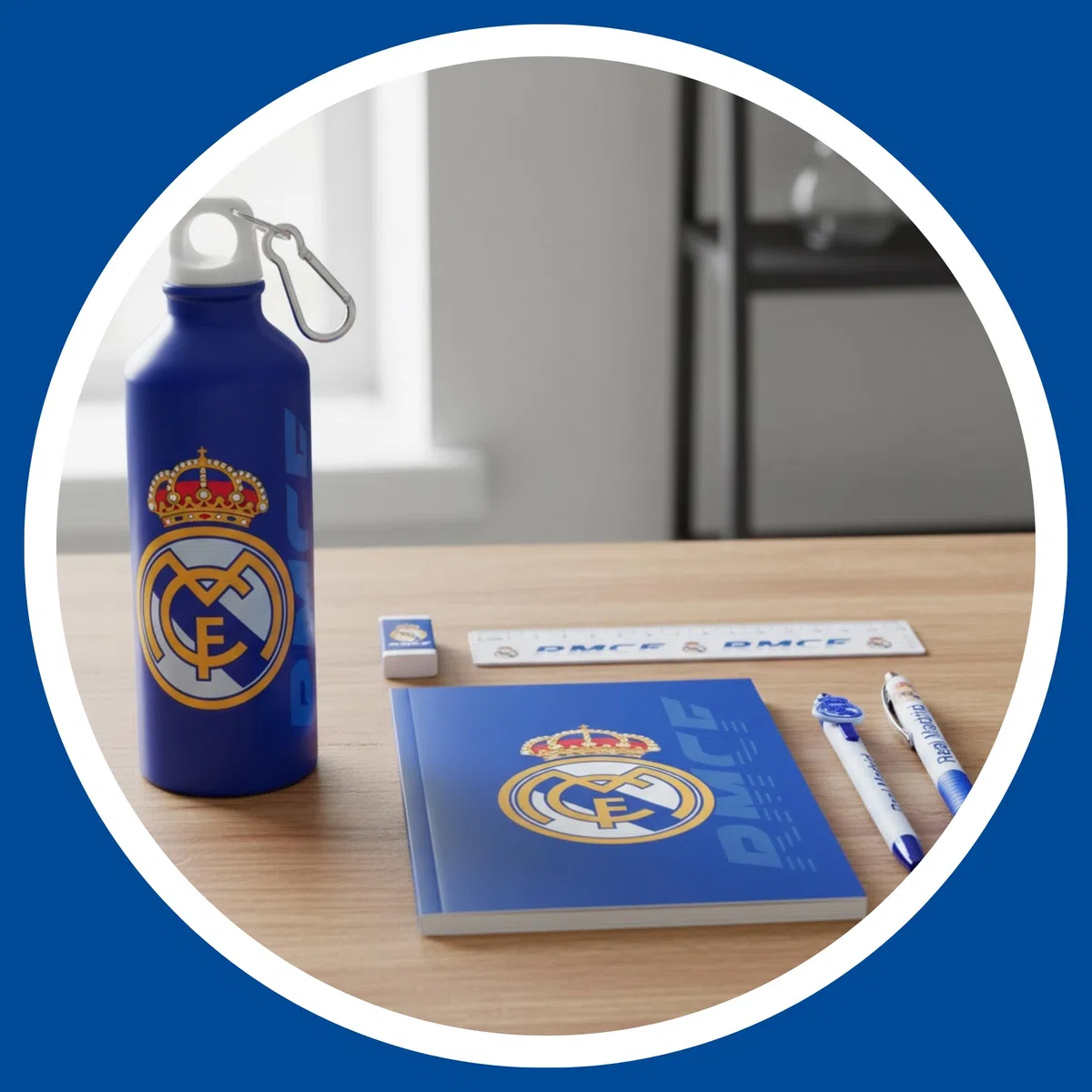 CF REAL MADRID Juego de Papelería para Niños, Incluye Cuaderno Boligrafos Regla Borrador y Botella Cantimplora 650ml, Regalo para Niños