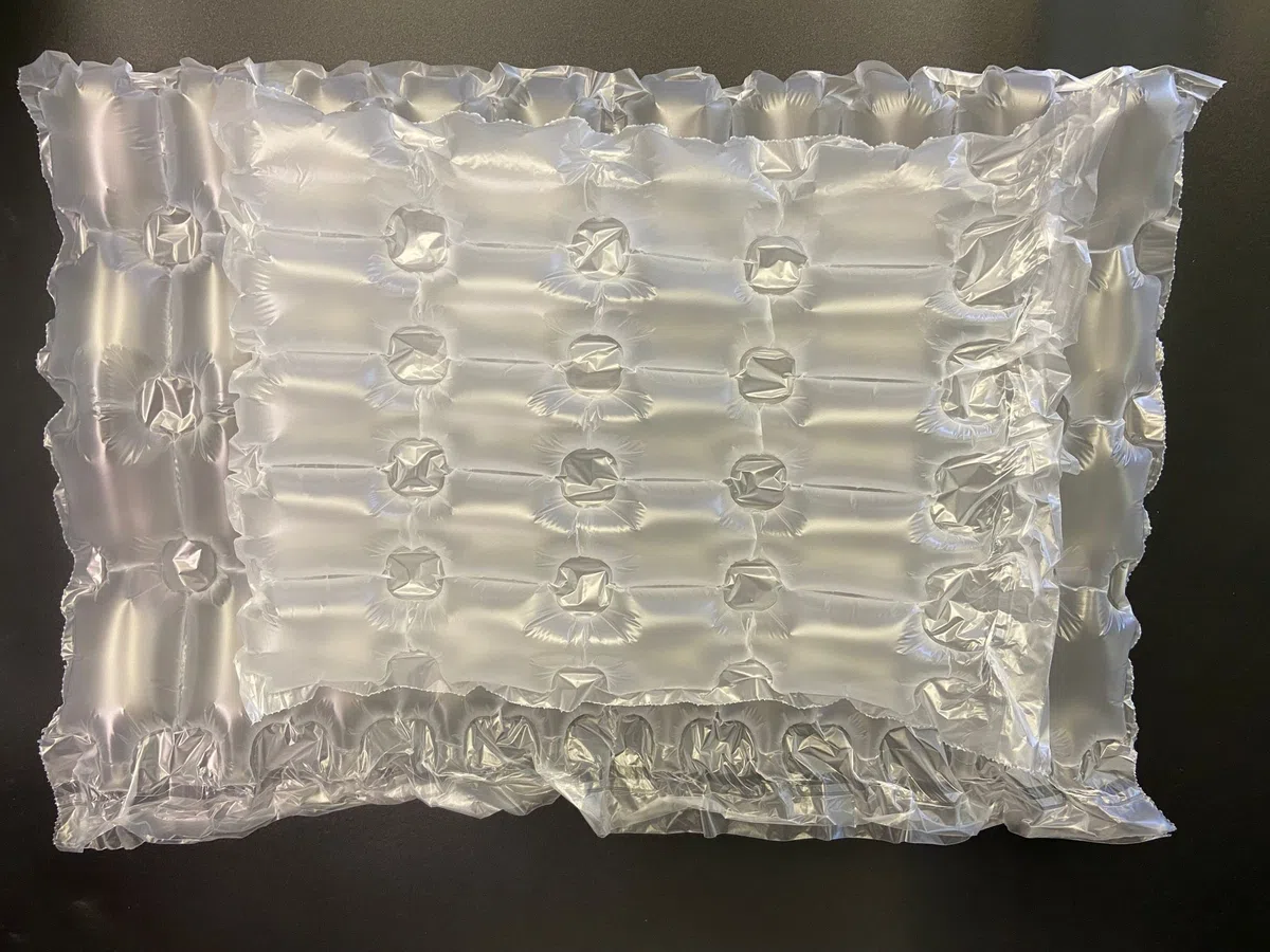 Rollo de película de burbujas de salchicha de aire 980 pies x 16 pulgadas x 12 pulgadas | Material de protección de envoltura de acolchado de embalaje