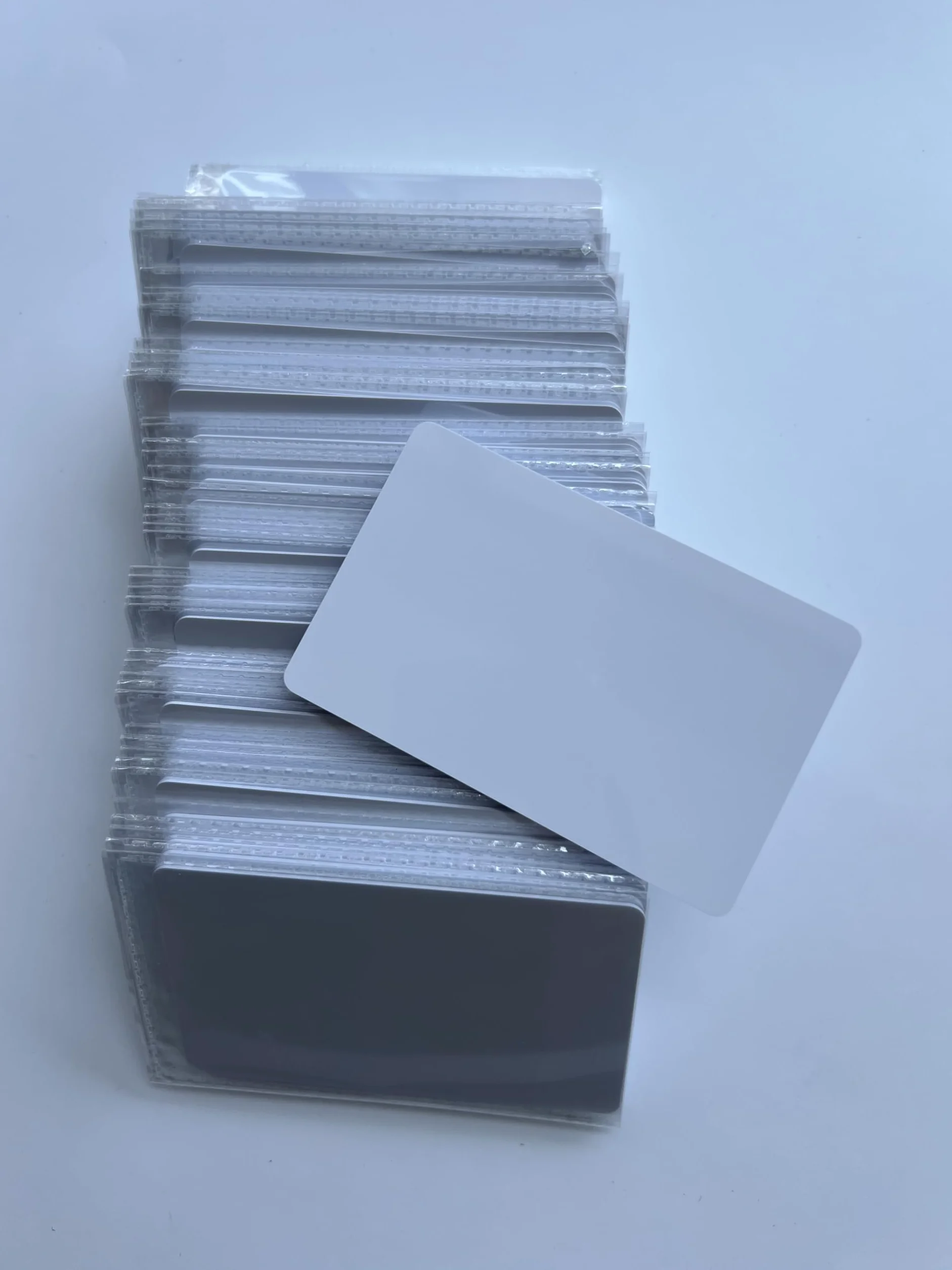 YARONGTECH 13.56MHz RFID 1K Tarjeta Control Acceso ISO14443A Blank Card Pack de 100