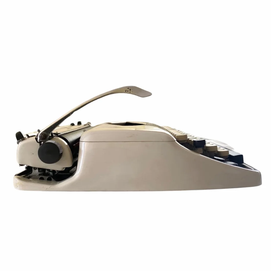 Genérico Máquina de Escribir Vintage Adler Tippa - Teclado QWERTY en Castellano con Letra Ñ - Ideal para Coleccionismo - Totalmente Funcional con Servicio técnico en Buenas Condiciones