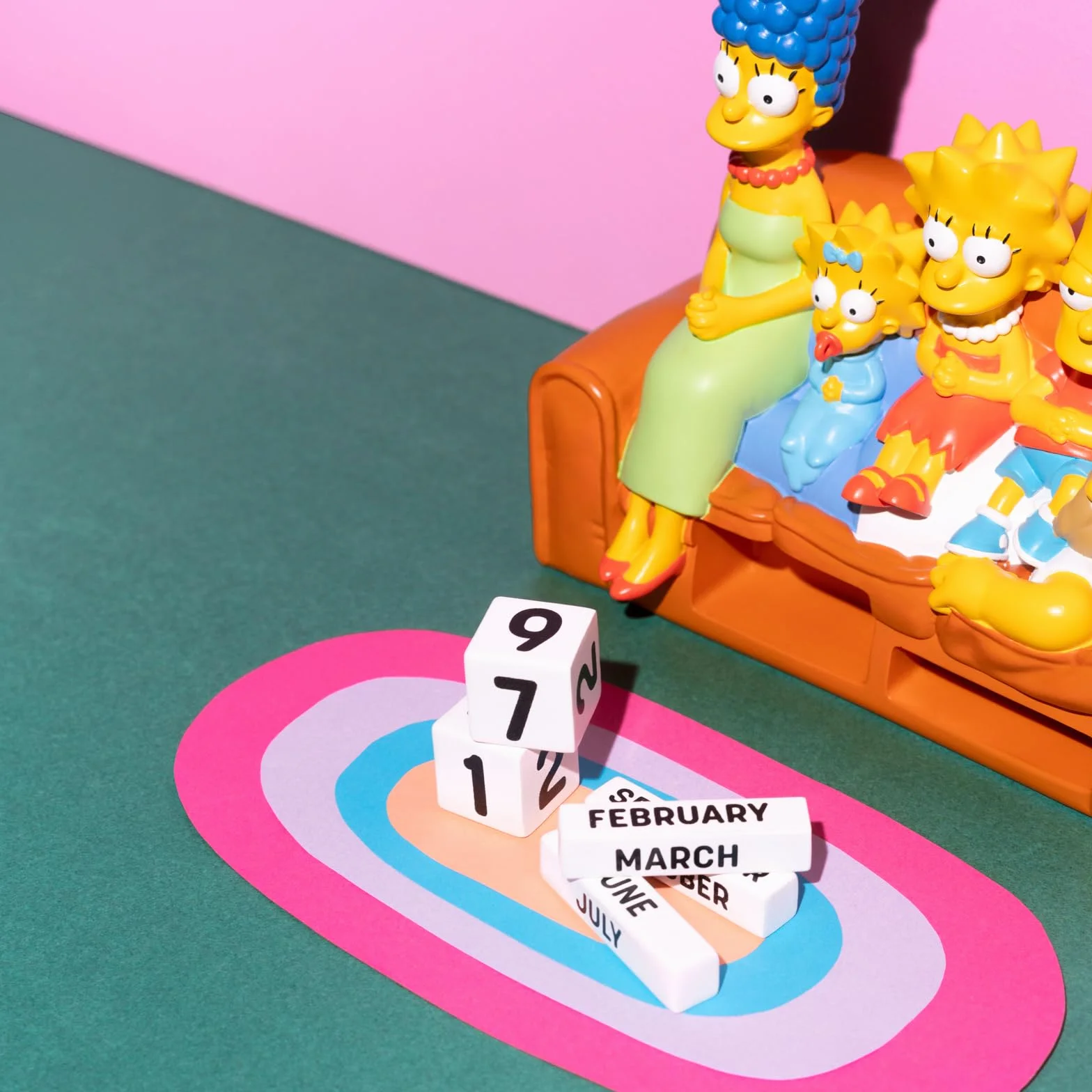 Calendario Perpetuo Simpsons 3D - Figuras Simpsons Regalo Original : Decoracion Habitacion Juvenil o Escritorio - Calendario sobremesa para niños y Adultos