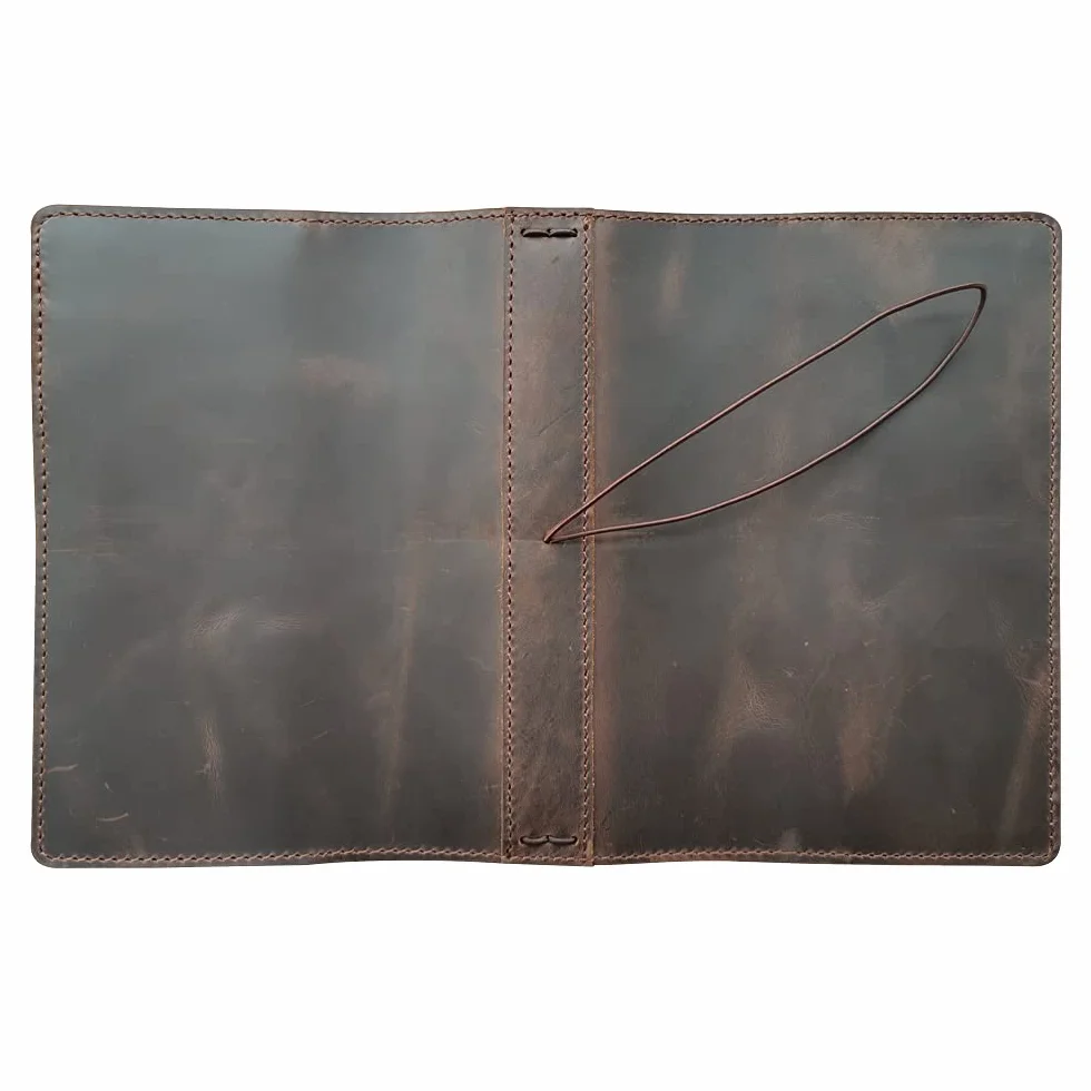 Cubierta para Cuaderno de Viajeros newestor con Bolsillos Interiores, Ranuras para Tarjetas y Soporte para Bolígrafo, Tamaño A5, Marrón Oscuro