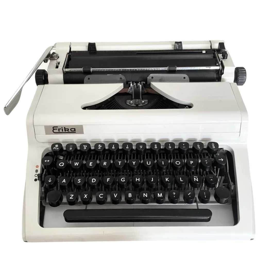 Máquina de Escribir Vintage Erika 100 - Teclado QWERTY en Castellano con Letra Ñ - Ideal para Coleccionismo - Totalmente Funcional con Servicio técnico en Excelentes Condiciones