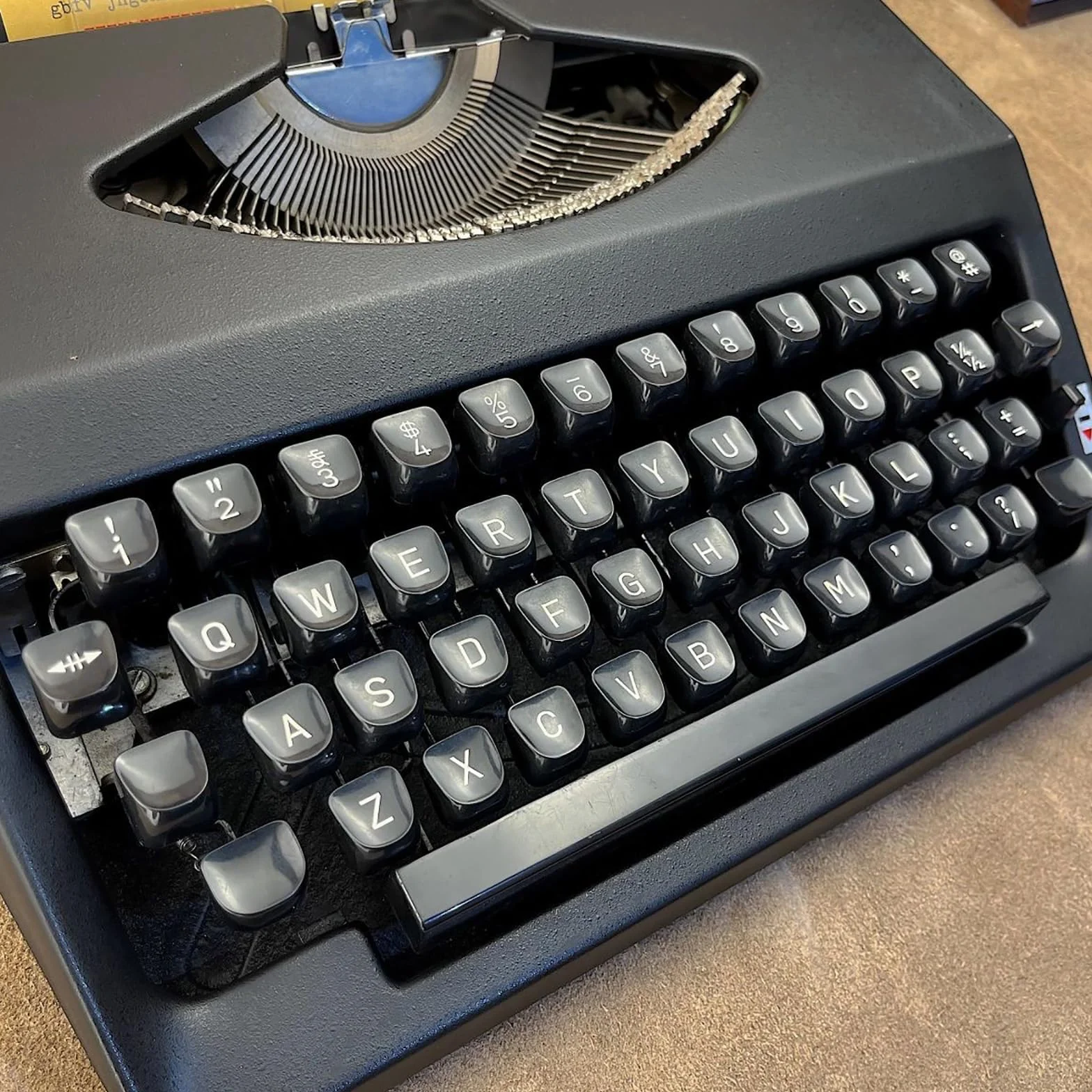 Máquina de máquina de Escribir Manual portátil Tradicional, máquina de Escribir clásico clásico Antiguo para escritores, máquina de Escribir nostálgico(Black)
