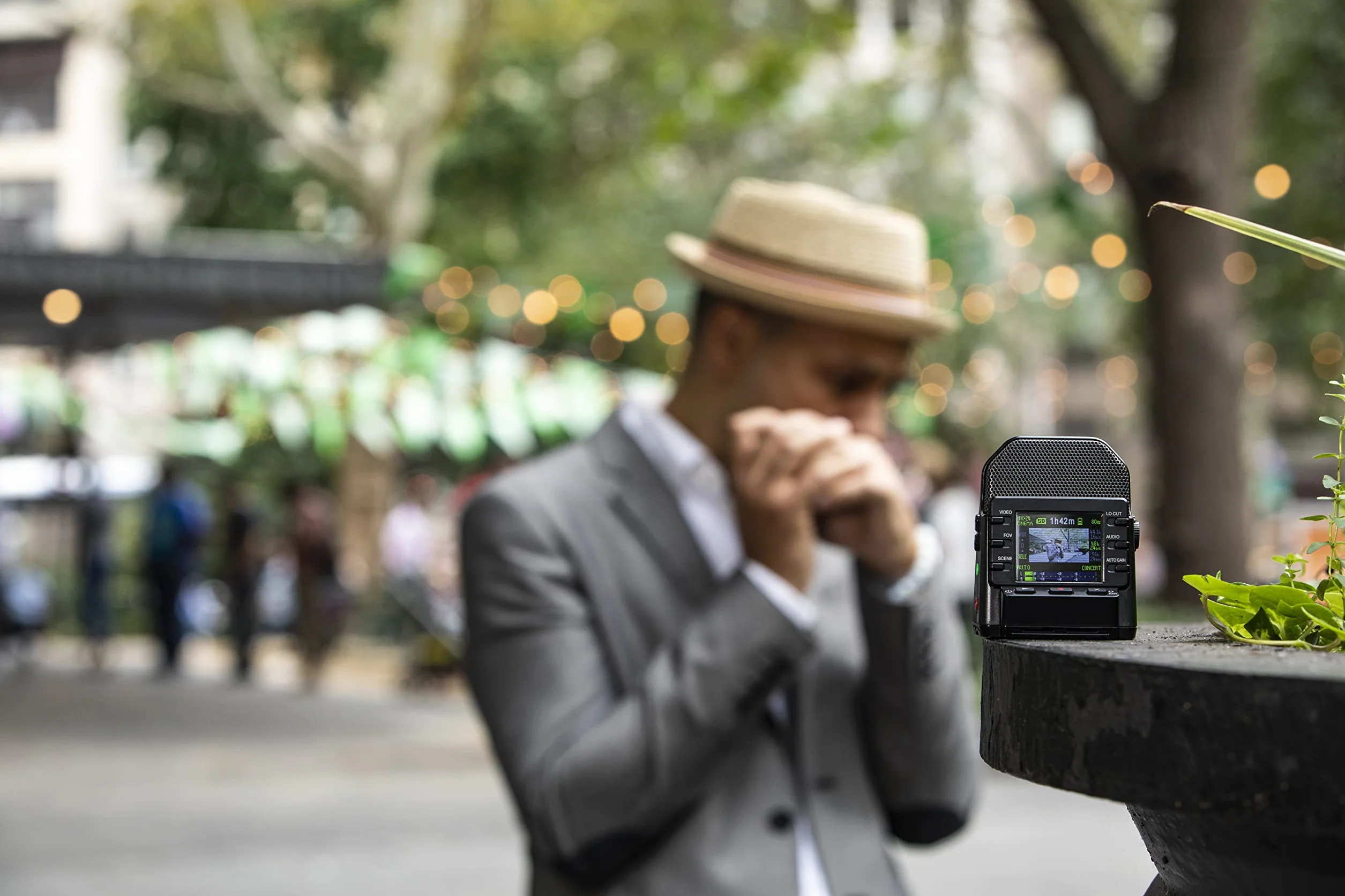 Zoom Q2n-4K Grabadora de audio y vídeo 4K/30P Ultra High Definition Video micrófonos estéreo lente gran angular