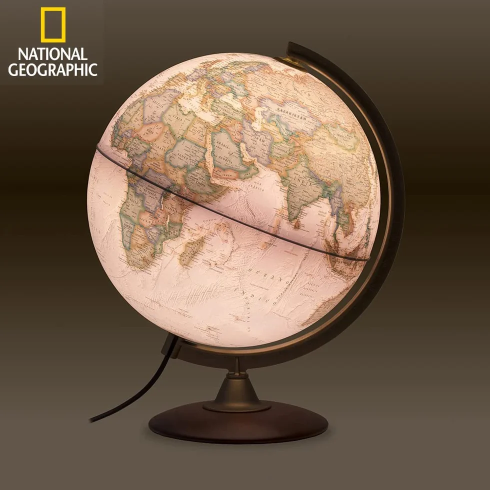 TECNODIDATTICA - Globo Terráqueo NATGEO Explorer Executive 30 | Cartografía National Geographic Executive | Base de Madera de Haya | Iluminado | Texto en Español | Diámetro 30 cm