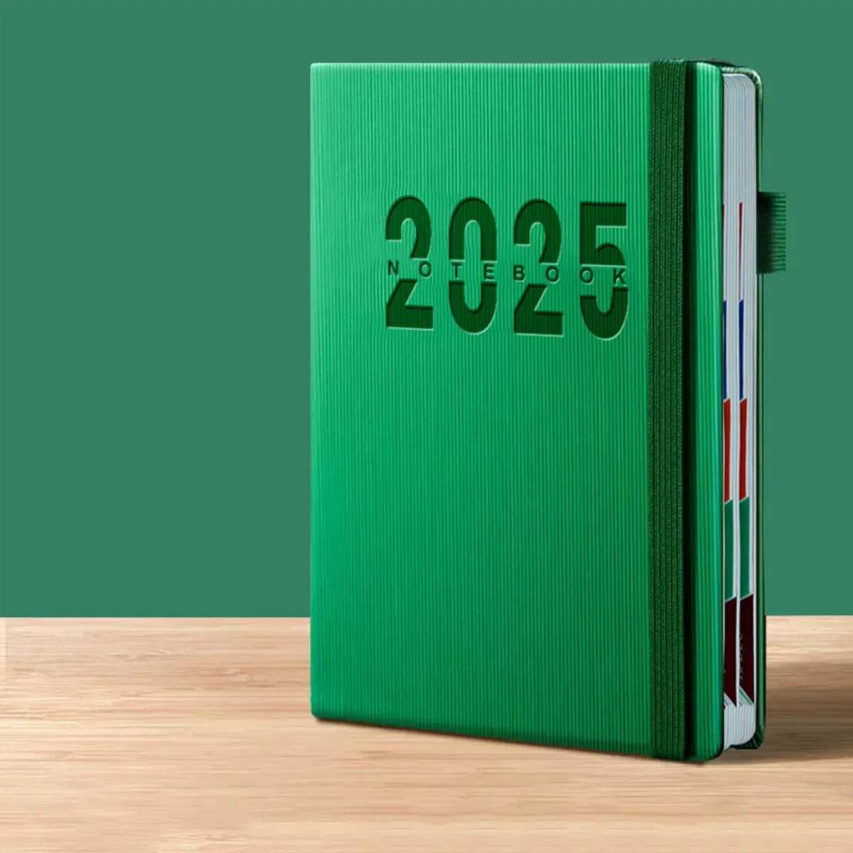 Agenda diaria 2025, cuaderno de tamaño A5, calendario semanal y mensual, una página por día, enero a diciembre de 2025, 365 páginas, organización de citas, diario anual, registro de recuerdos (verde)
