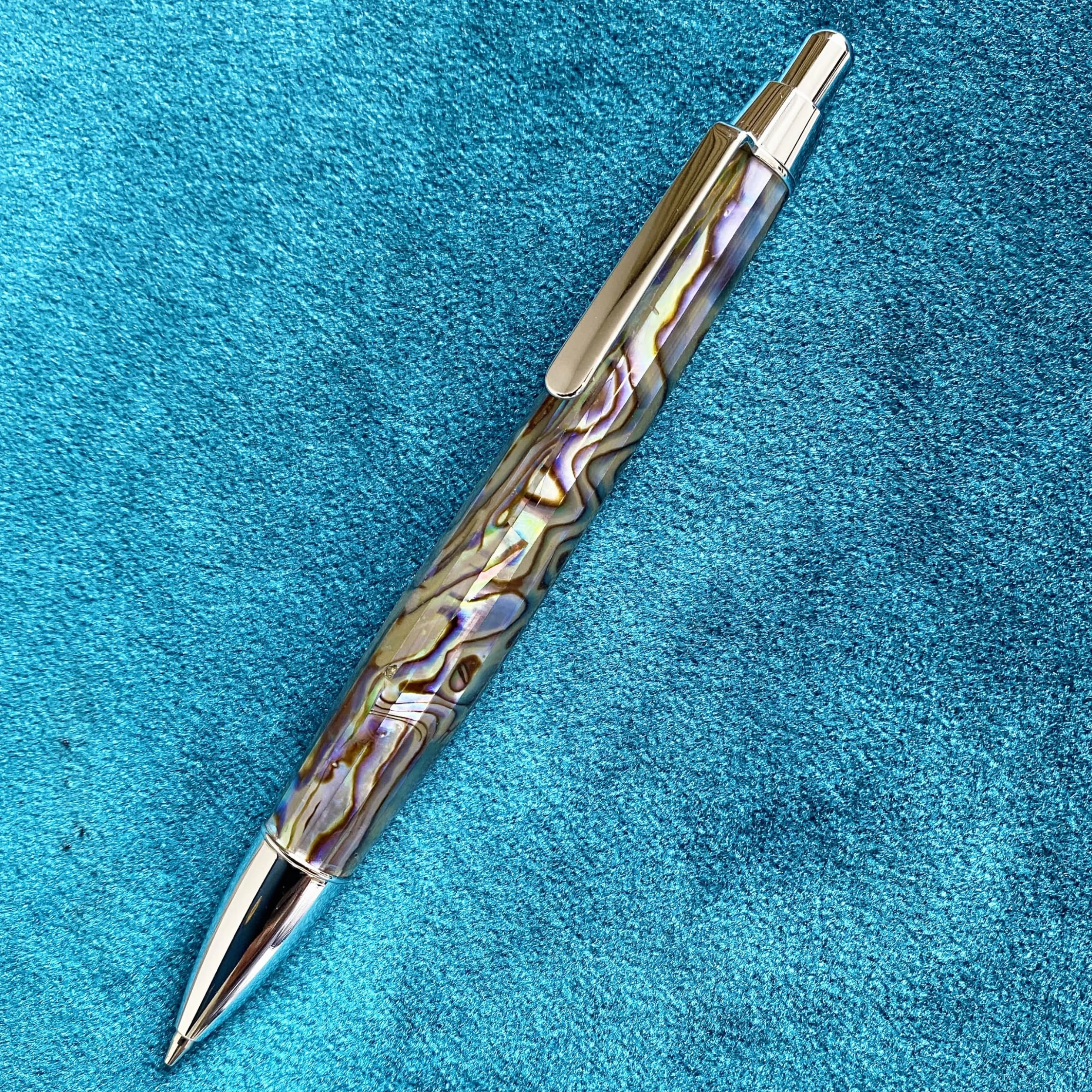 LACHIEVA LUX Portaminas de concha de abulón de 0,7 mm, lápiz de metal de lujo para dibujar y dibujar, incluye 12 recambios de minas
