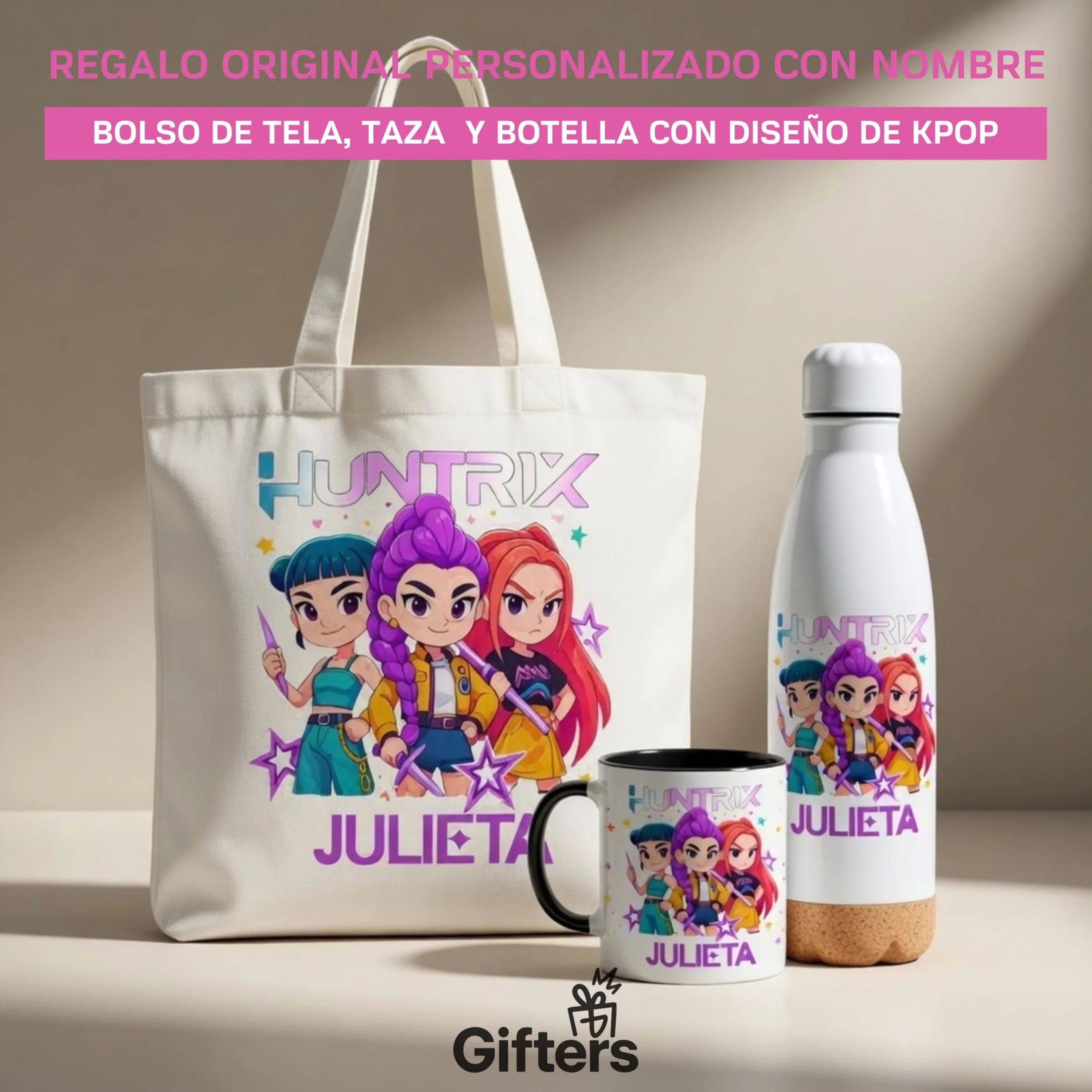 Gifters | Pack Bolsa Personalizada con Nombre + Botella Acero Inoxidable 750 ml + Taza Cerámica 325 ml | Diseño Personajes Estilo K-Pop | Regalo Original para Niña, Cumpleaños, Navidad y Comunión