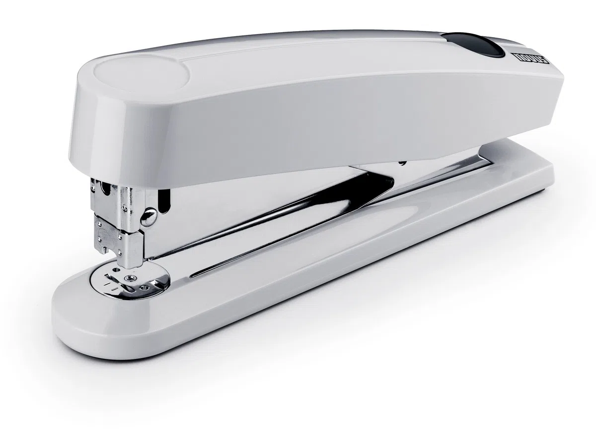 NOVUS B 7A - Grapadora de sobremesa con función automática, color plateado