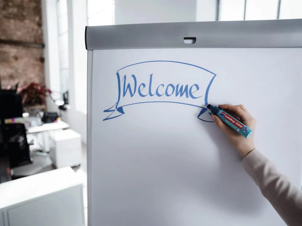 edding 388 marcador para flipcharts - azul - 10 rotuladores - punta biselada de 4-12 mm - rotulador para escribir, dibujar y marcar sobre papel - recargable, no traspasa, no mancha, impermeable