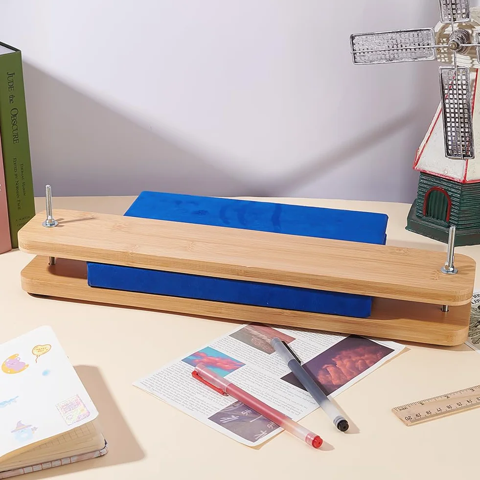 OLYCRAFT Herramientas de prensa de libros de madera, rectangular, prensa de encuadernación de madera, portátil, con 2 tornillos para suministros de encuadernación, 44 x 8,2 x 10,5 cm