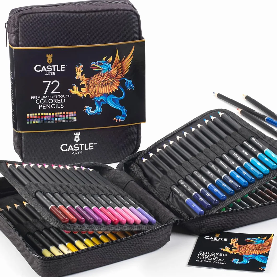 Castle Art Supplies - Juego de 72 lápices de colores con núcleo blando para artistas, profesionales y coloristas adultos, resistente estuche con cremallera para un fácil transporte