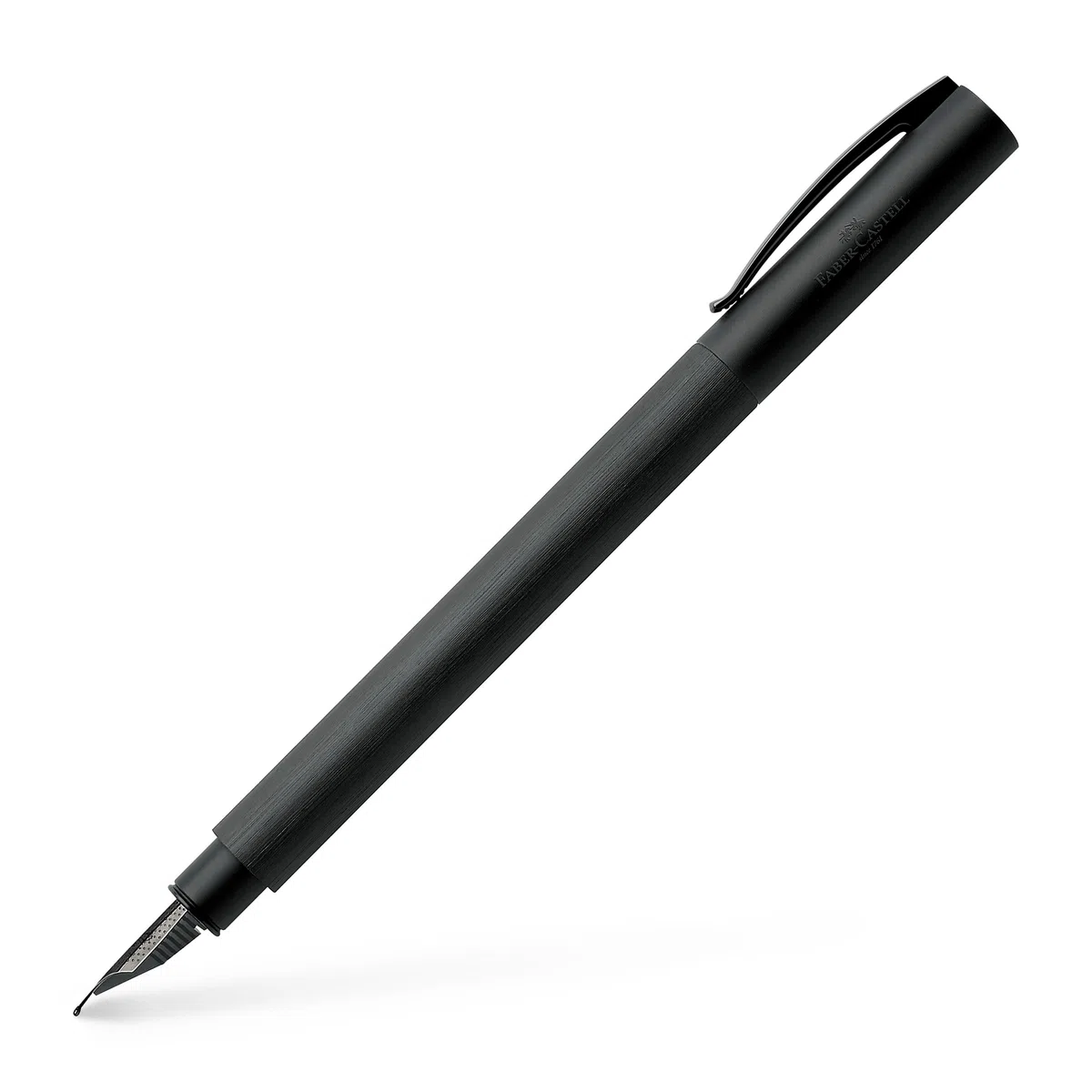 FABER-CASTELL - Pluma estilográfica Ambition All Black, plumín F | Pluma estilográfica negra con plumín de acero inoxidable, cartuchos y convertidor, incluye estuche de regalo