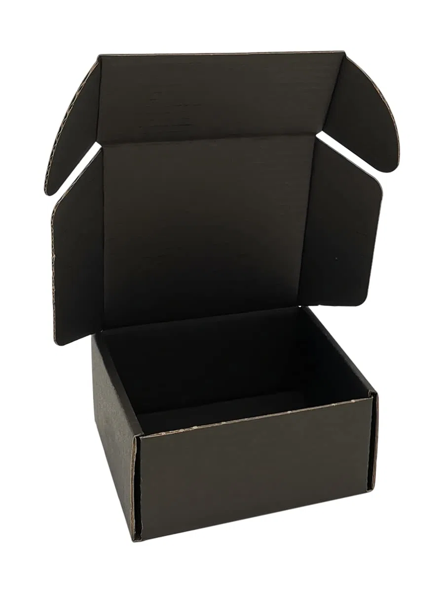 Paquete de 100 cajas de envío pequeñas de 4 x 4 x 2 pulgadas, sobres de cartón corrugado para negocios, negro (CM442B-100)