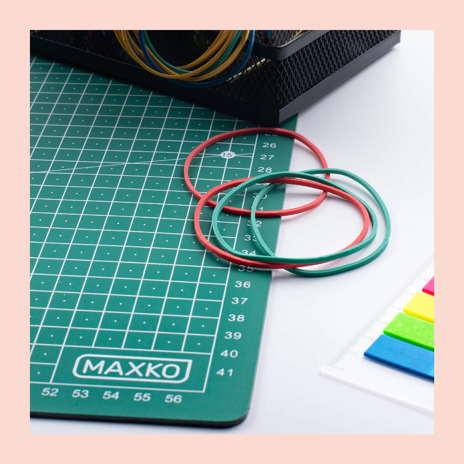 MAXKO Tapete de Corte A1 - Base de Corte A1 de PVC - Alfombrilla de Corte 2 Capas 90 x 60 cm - Cutting Mat con Escuadra 15 °- Tabla de Corte Manualidades Patchwork Costura - Verde