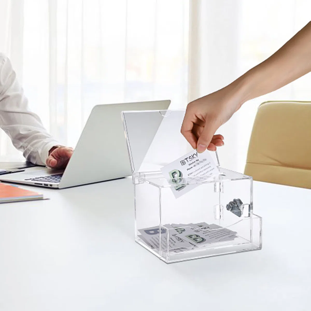 Caja de Sugerencias-Transparente de Acrílico de 6 caras Caja de Donación Urnas Votaciones de Plástico de 4x6 Pulgadas con Cerradura y Llave para Tarjetas de Presentación Boletos de Rifa