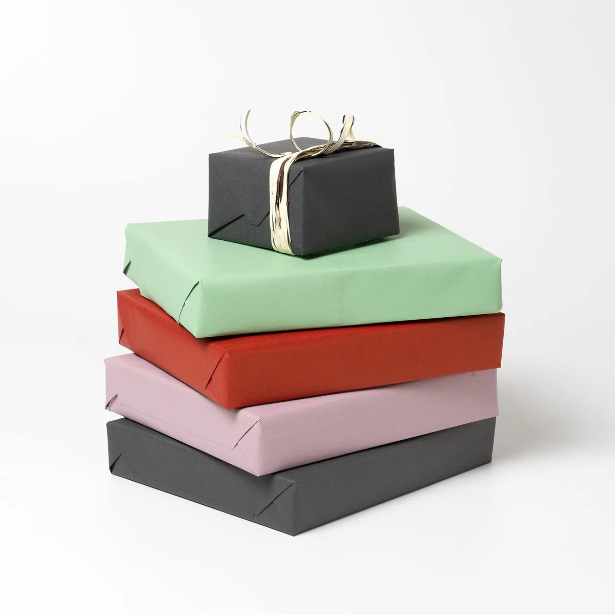 Pakot Papel de Regalo Kraft 100% Reciclado para Envolver Regalos Bobina Grande Lila Rollo 70 cm x 100 m Papel Kraft Ecológico para Tiendas, Empresas, Manualidades y Presentación de Productos